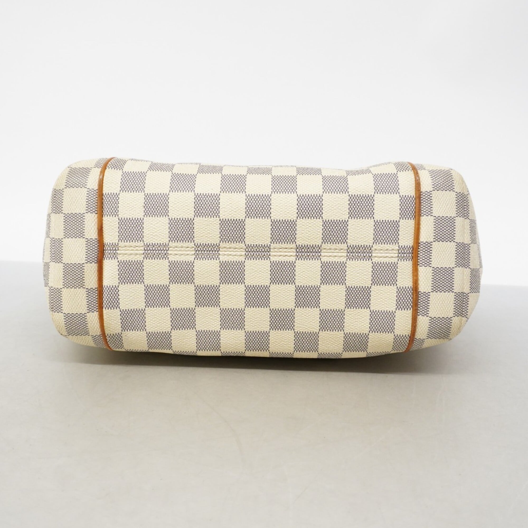 Louis Vuitton White Tote Bag (Pre-Owned)