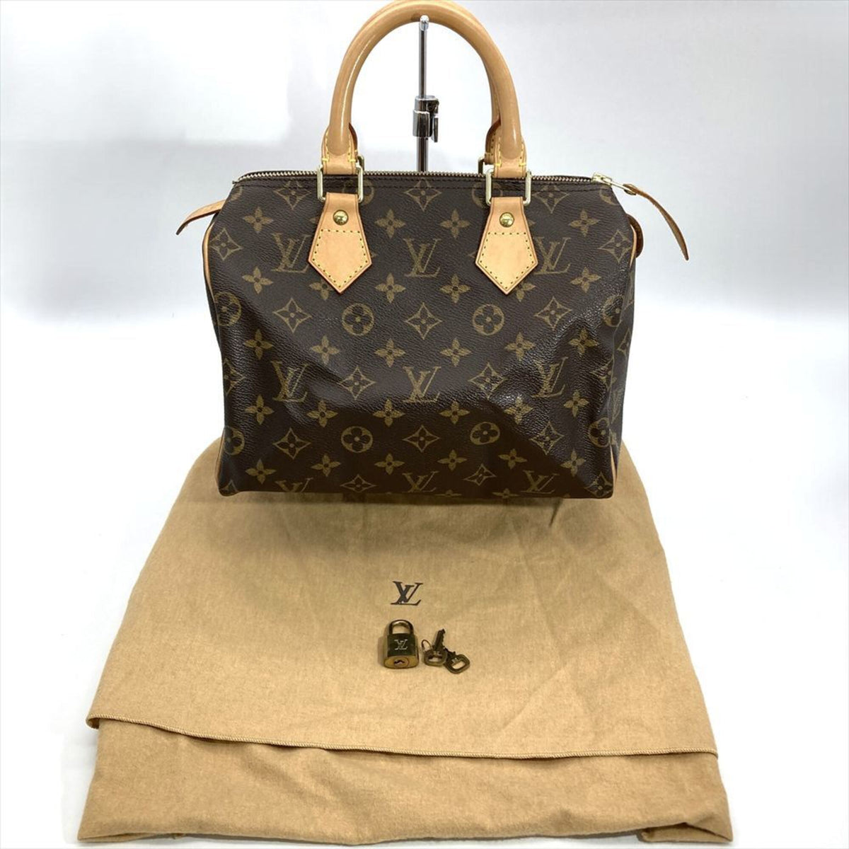 Louis Vuitton Brown Monogram Monogram Canvas Handbag (Pre-Owned)