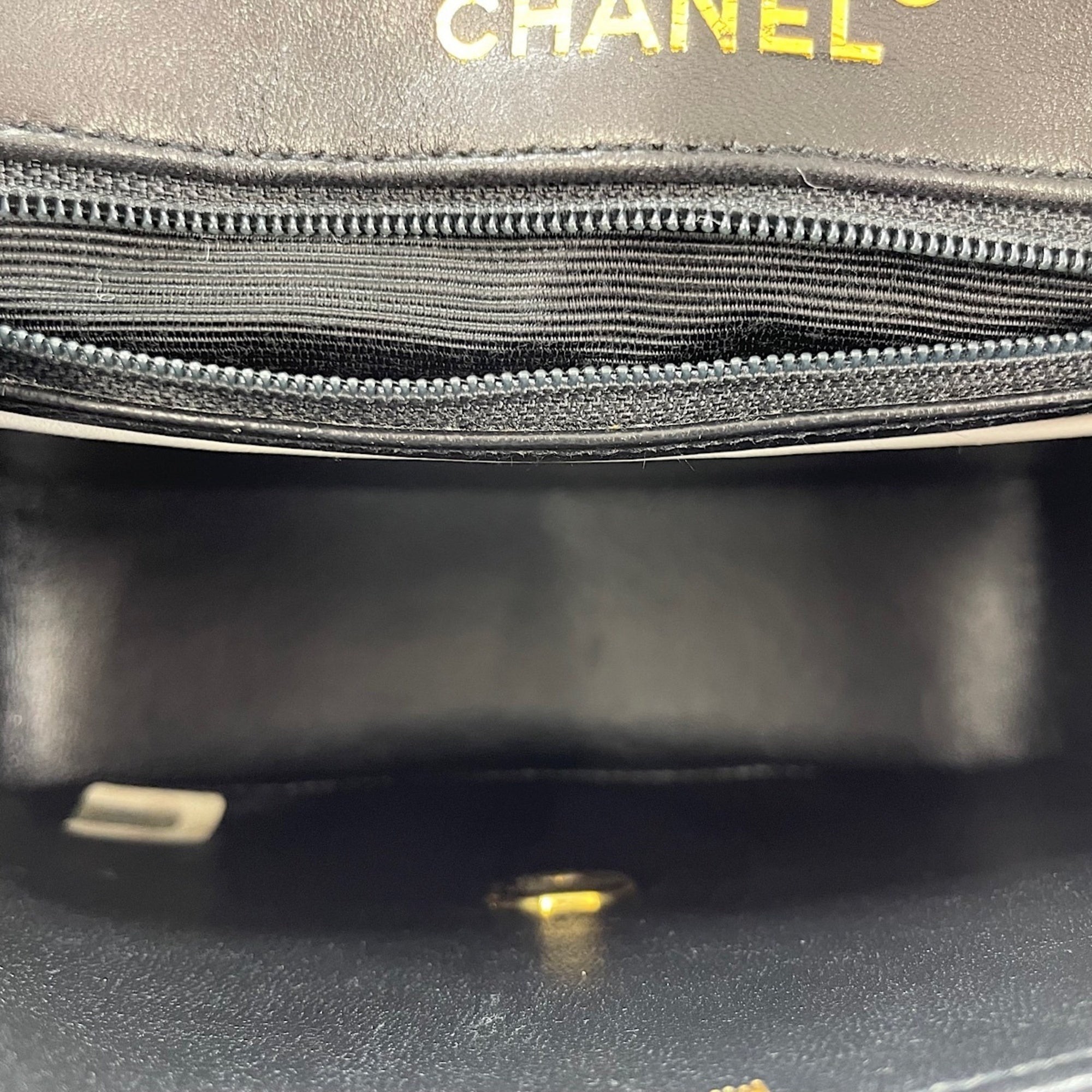 Chanel Matelasse Black Shoulder Bag (Pre-Owned)