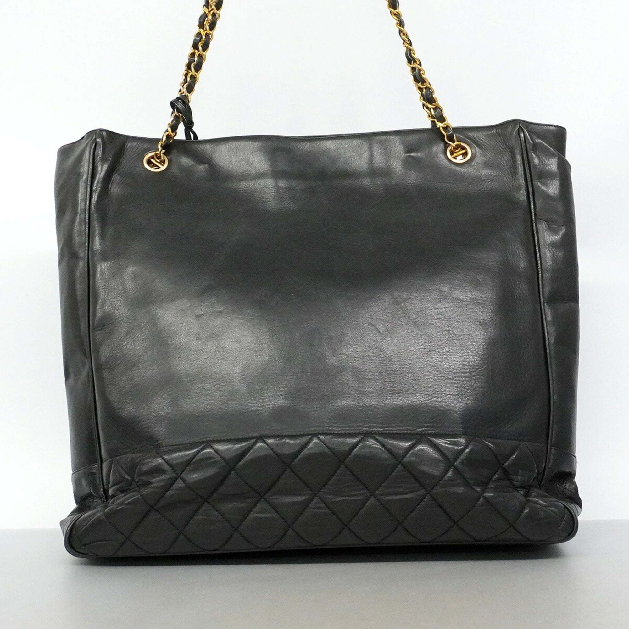 Chanel Black Leather Tote Bag (Pre-Owned)