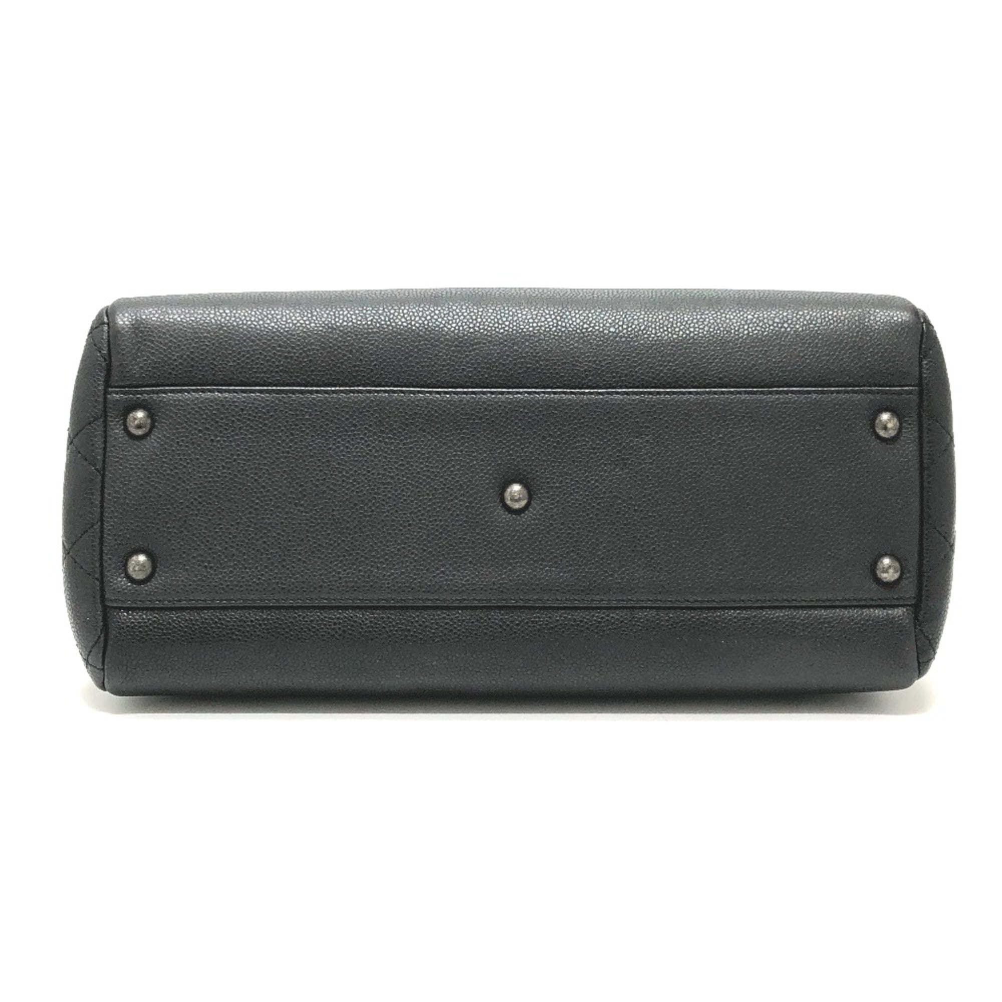 Chanel Black Leather Shoulder Bag (Pre-Owned)