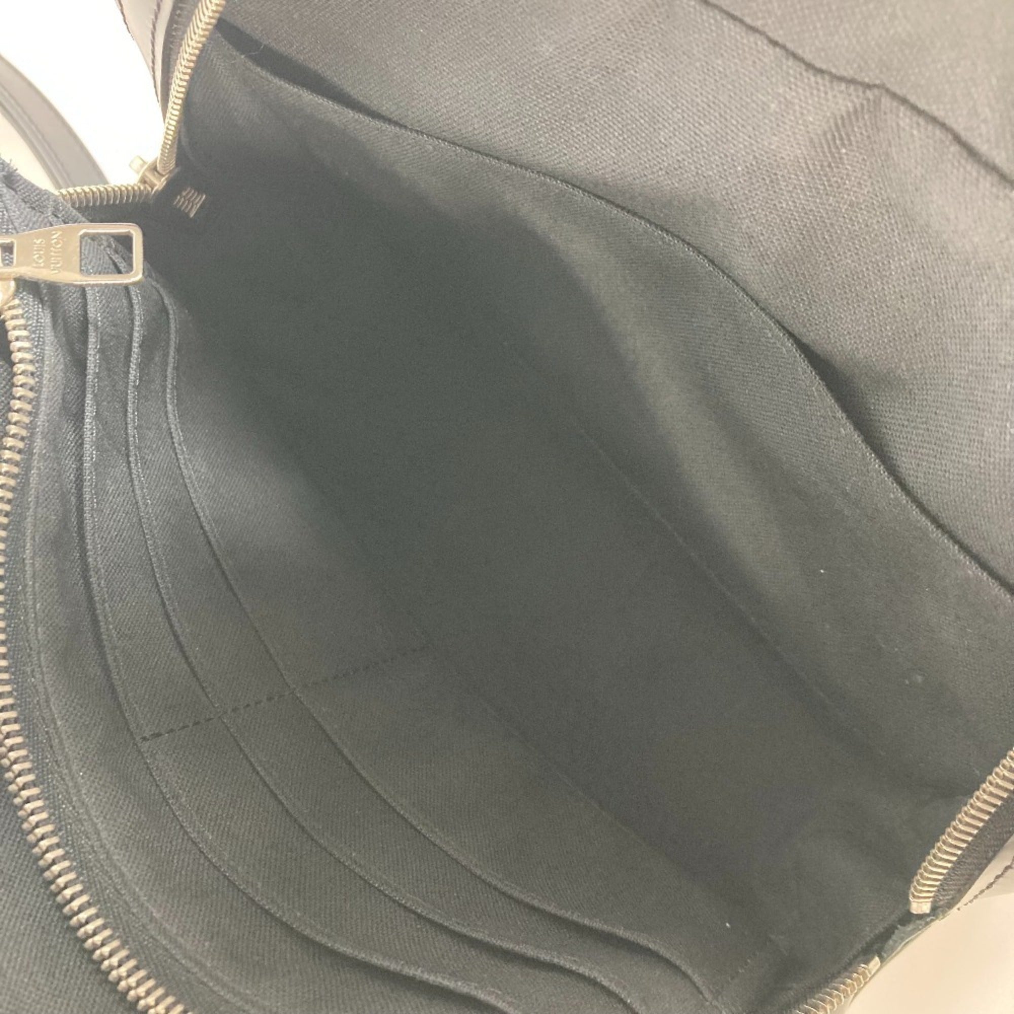 Louis Vuitton Black Noir Epi Leather Clutch Bag (Pre-Owned)