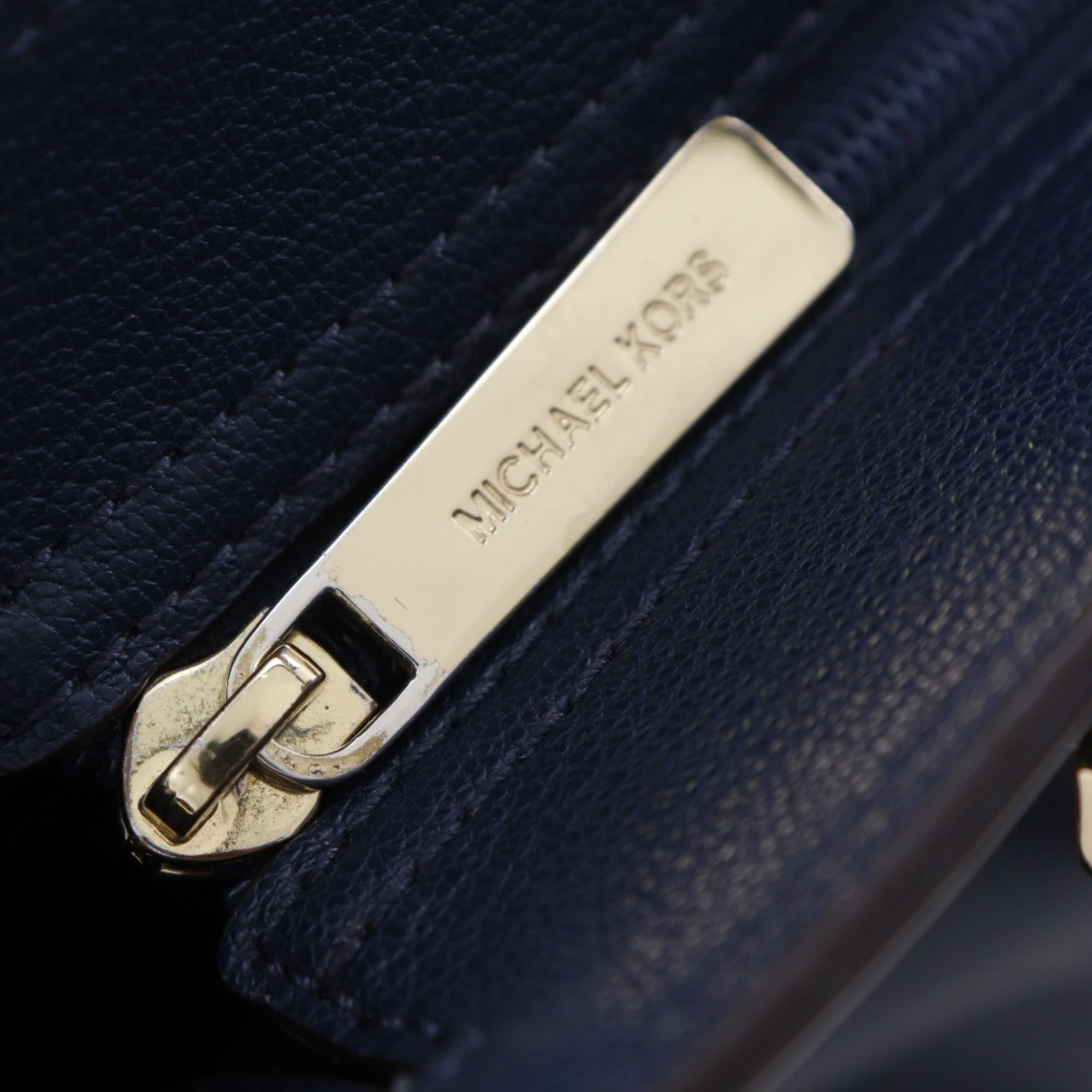 Michael Kors Navy Leather Handbag (Pre-Owned)