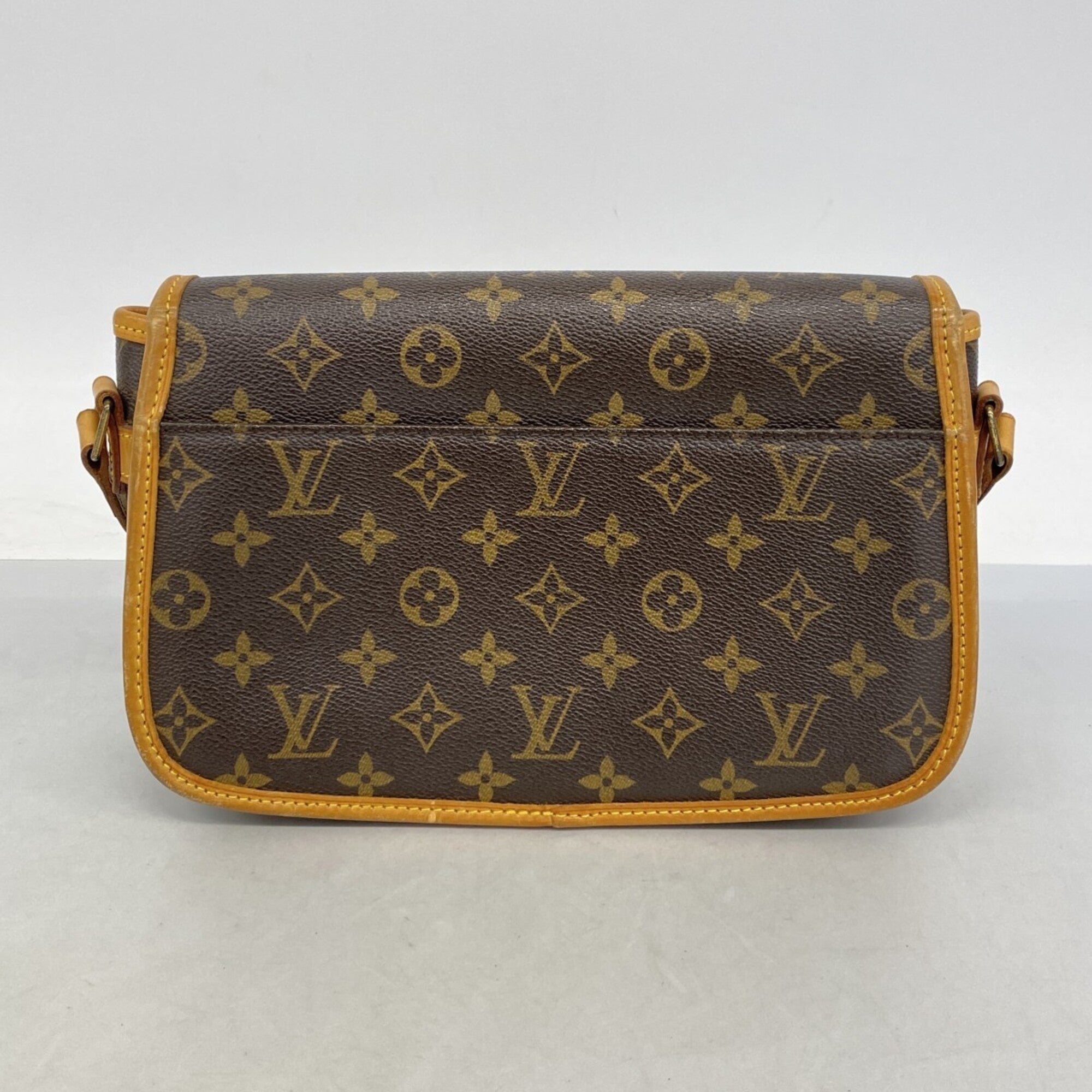 Louis Vuitton Brown Shoulder Bag (Pre-Owned)