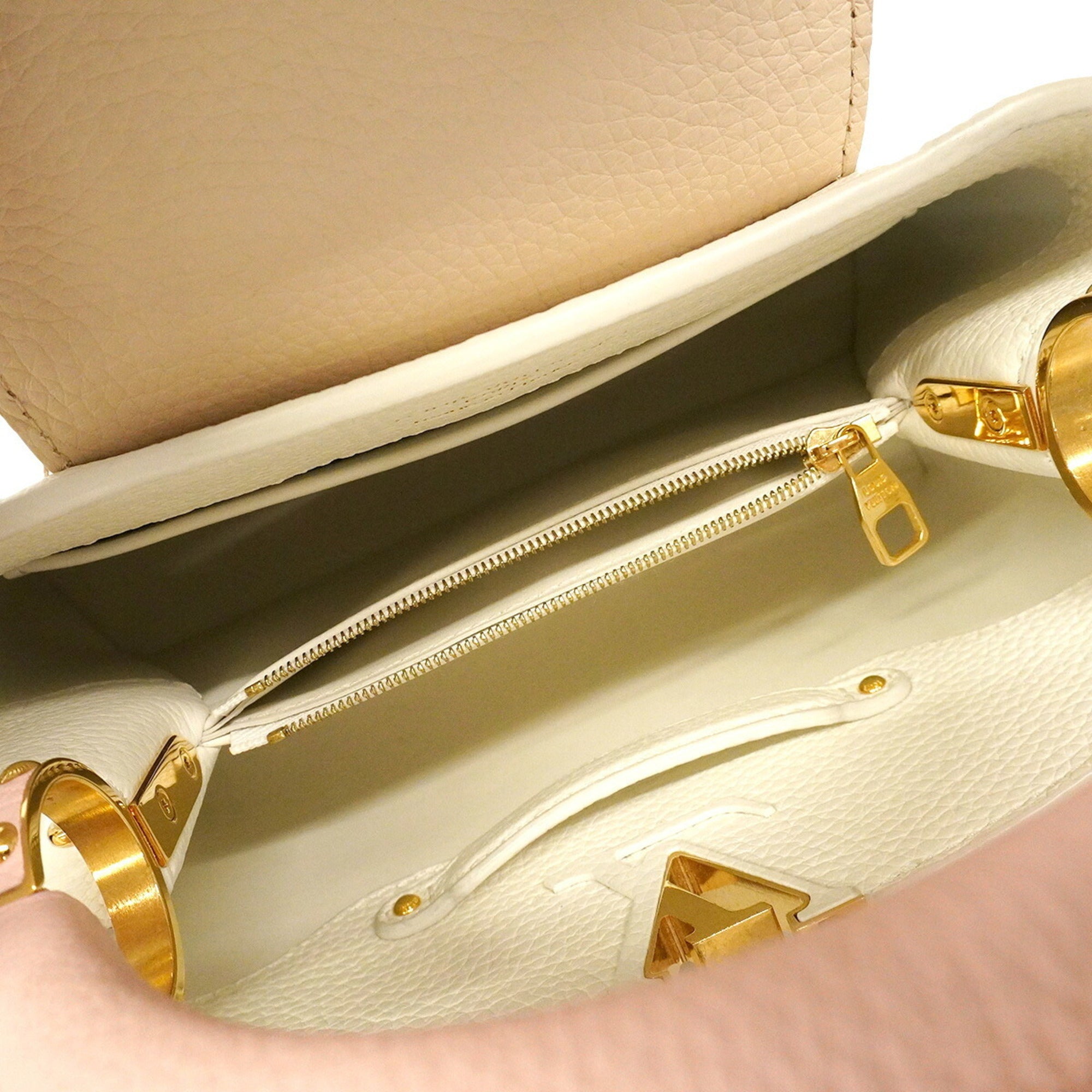 Louis Vuitton White Handbag (Pre-Owned)