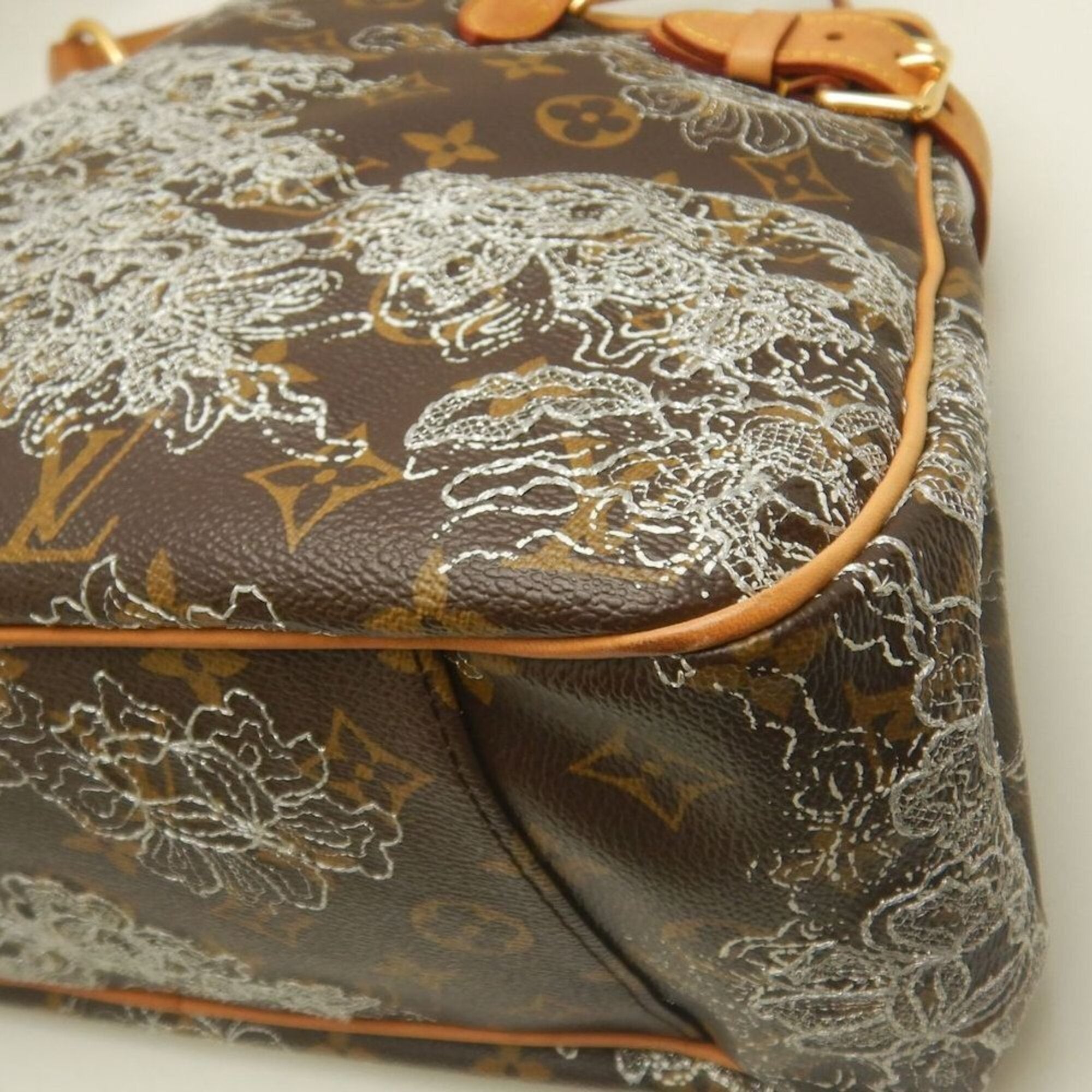 Louis Vuitton Brown Monogram Canvas Tote Bag (Pre-Owned)