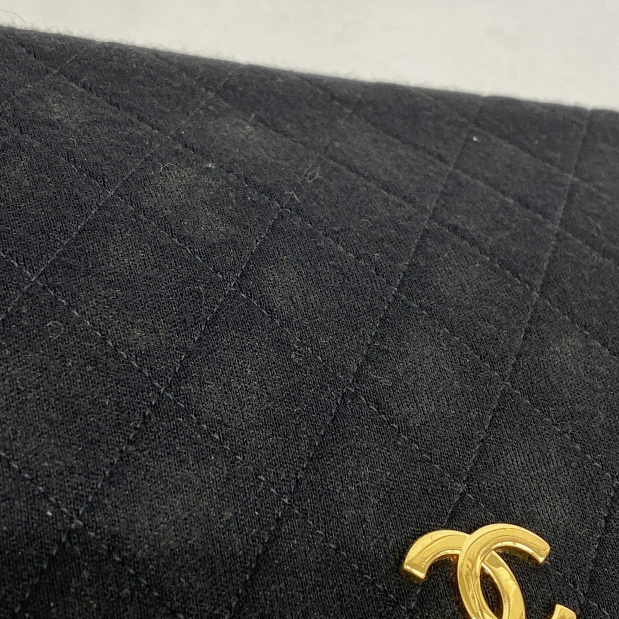 Chanel Black Shoulder Bag (Pre-Owned)