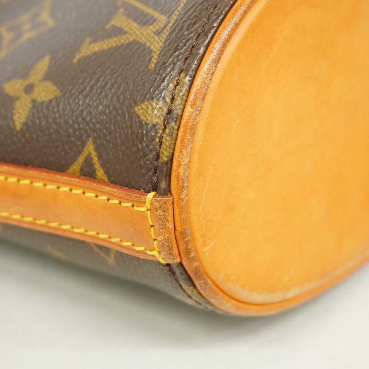 Louis Vuitton Brown Shoulder Bag (Pre-Owned)