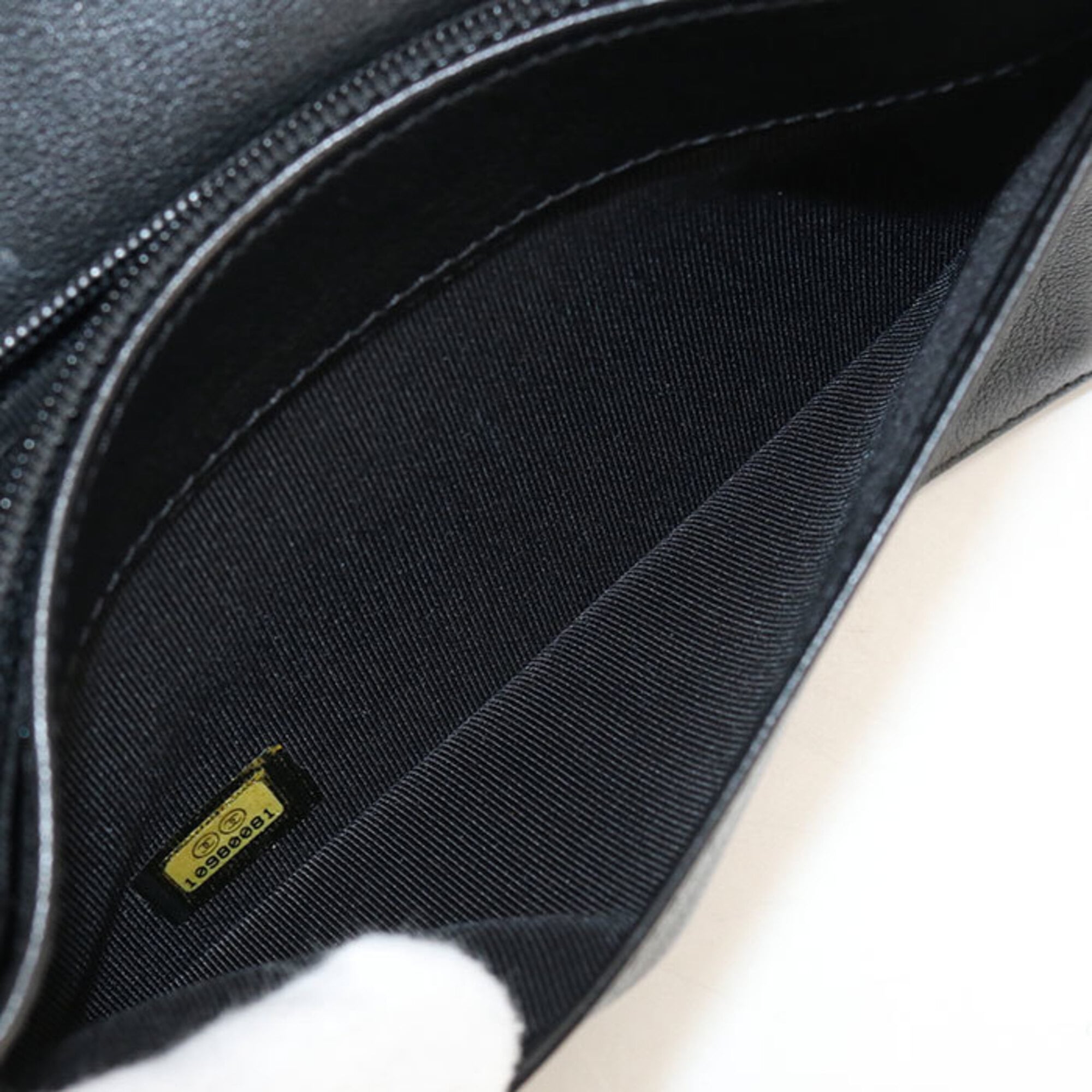 Chanel Black Leather Long Wallet (Bi-Fold) (Pre-Owned)