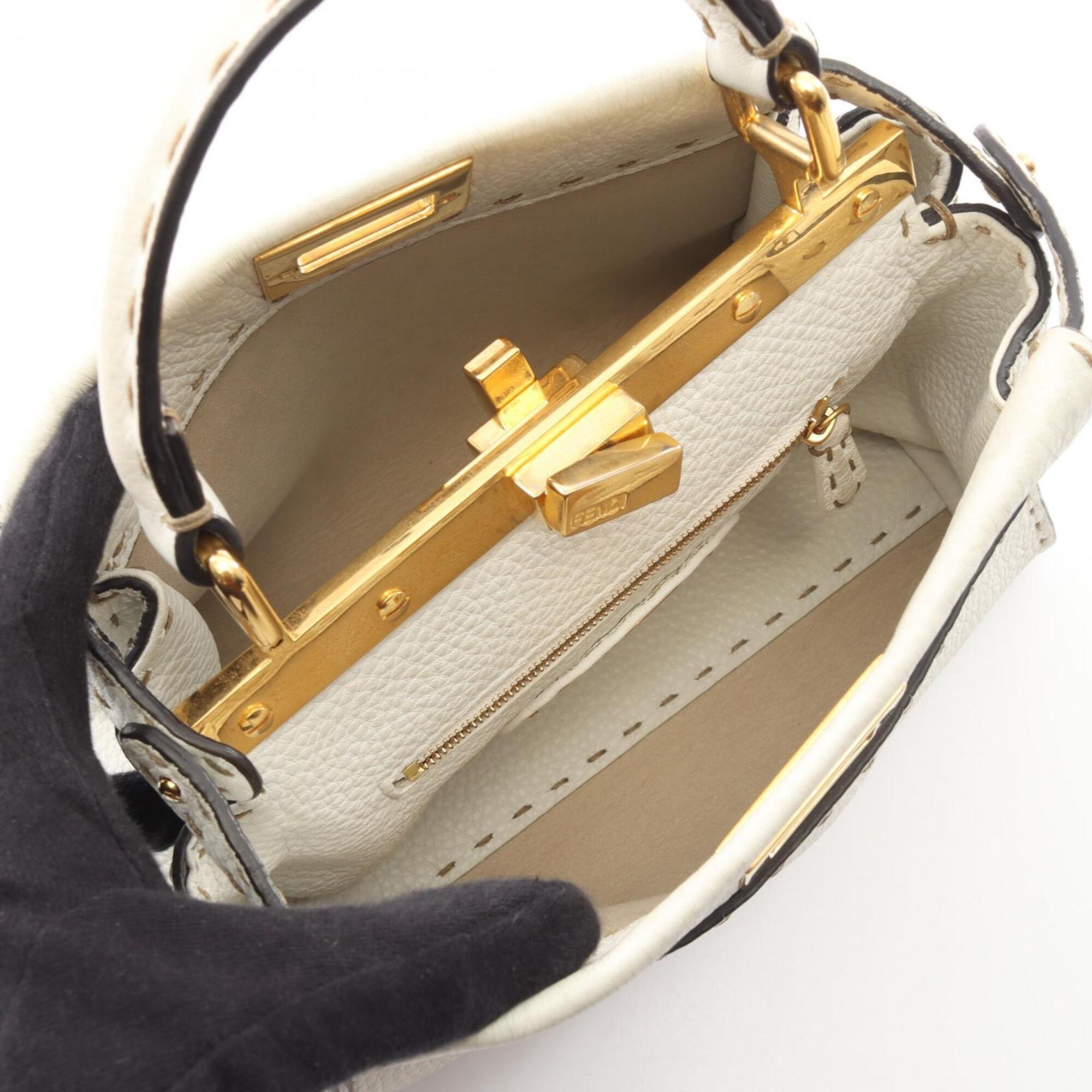 Fendi White Leather Handbag (Pre-Owned)