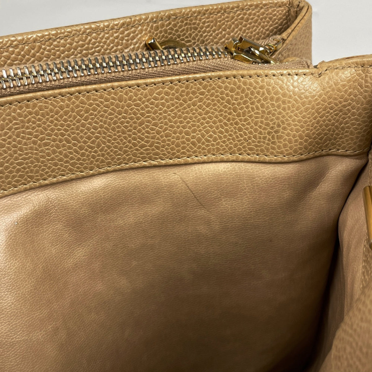 Chanel Beige Grained Calfskin Tote Bag (Pre-Owned)