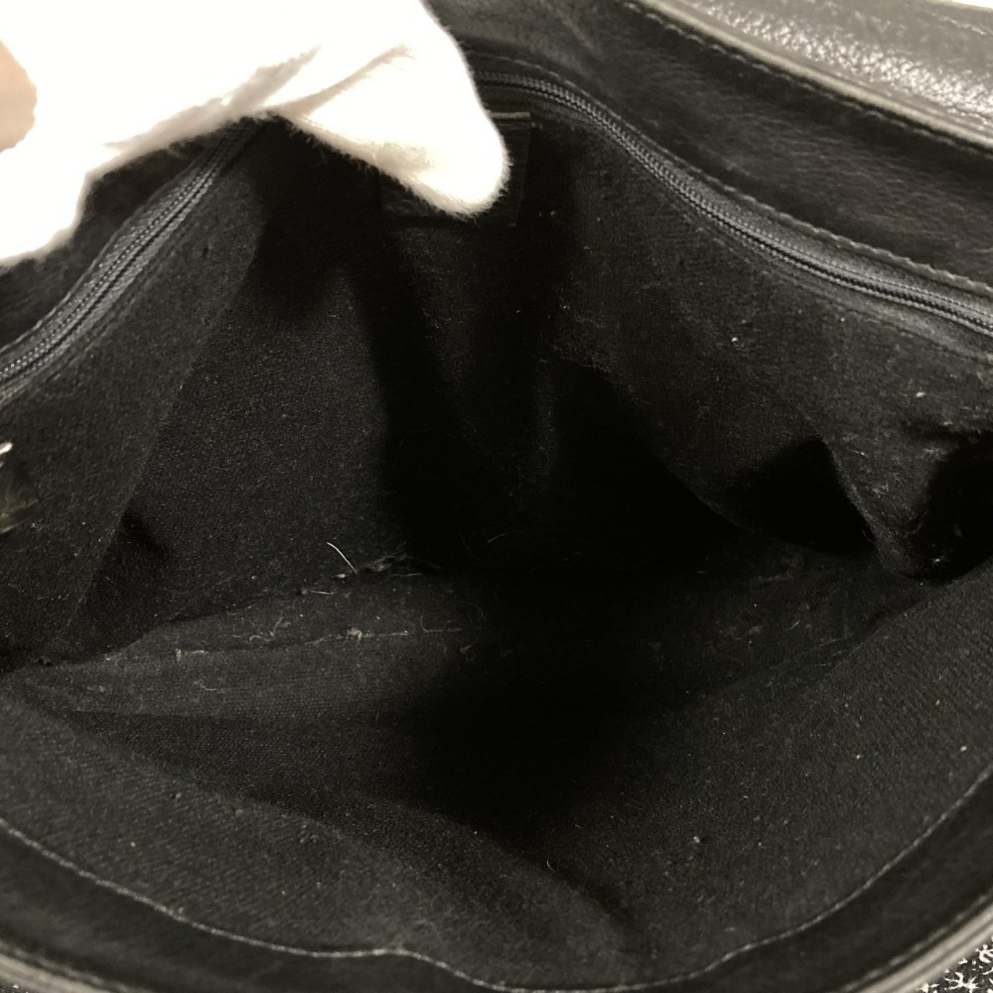 Celine Black Leather Shoulder Bag (Pre-Owned)