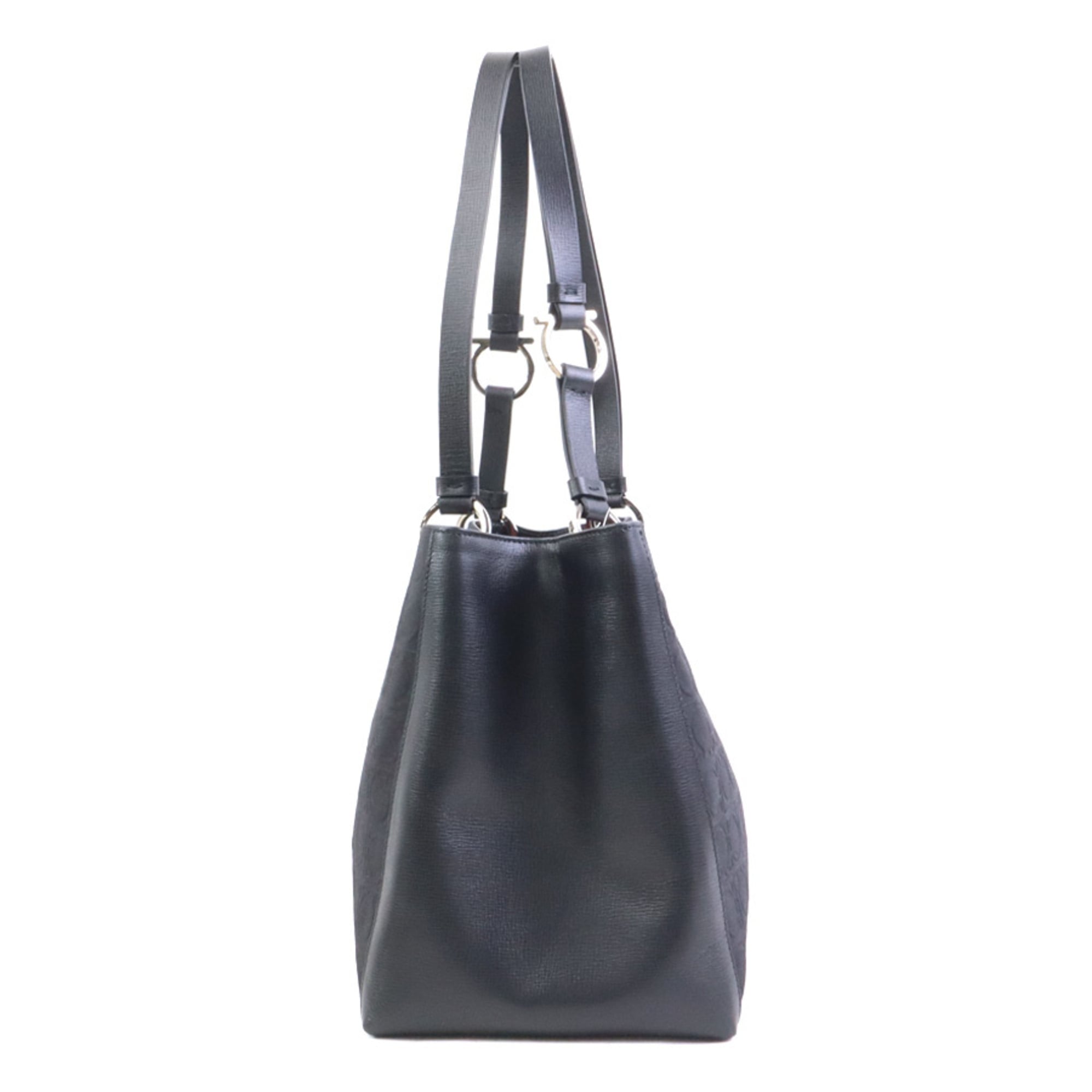 Salvatore Ferragamo Black Nylon Canvas Leather Shoulder Bag (Pre-Owned)