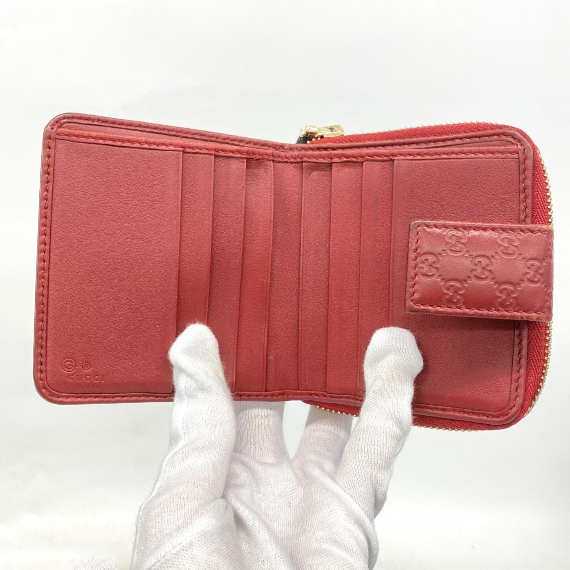 Gucci Red Color Leather Wallet (Bi-Fold) (Pre-Owned)