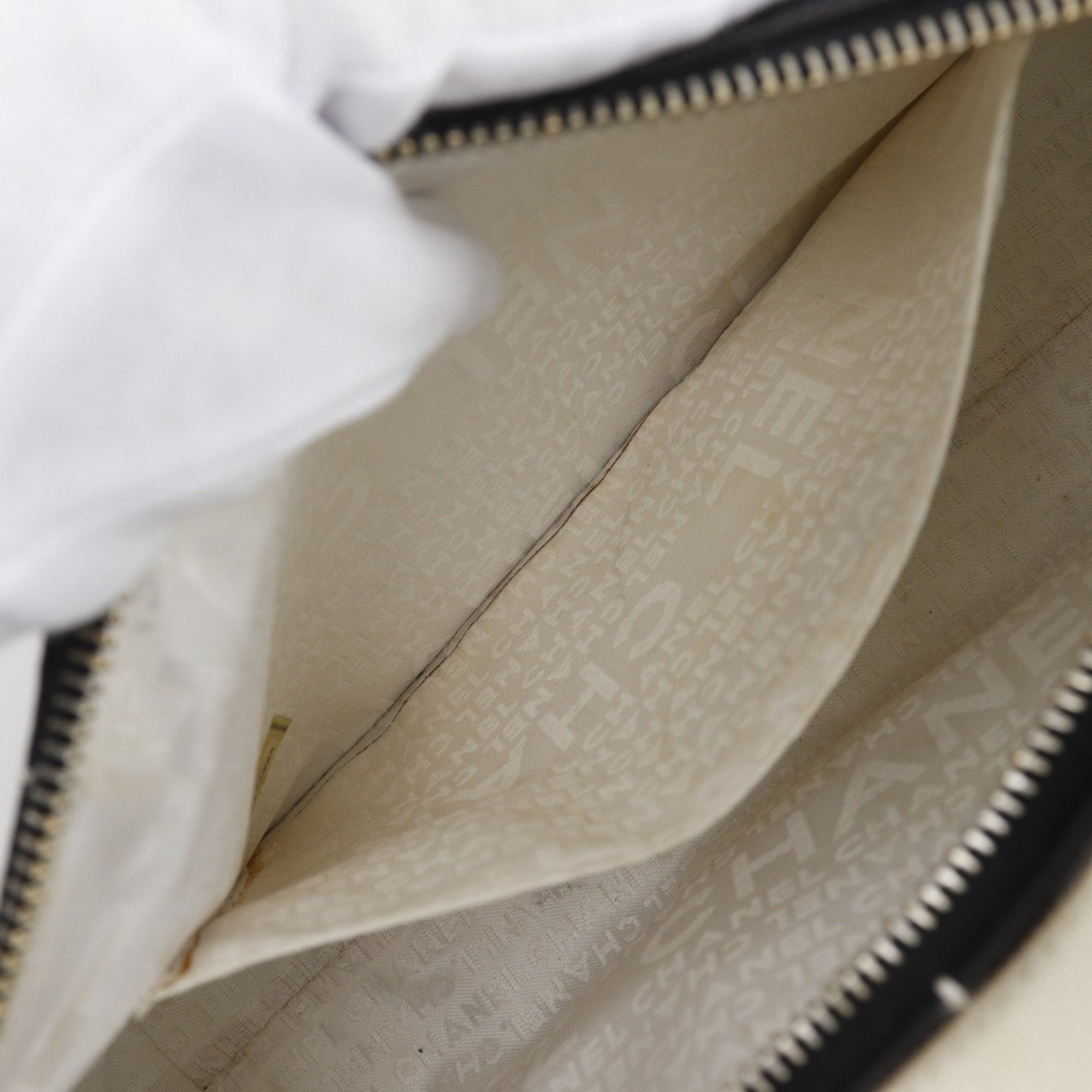 Chanel Chocolate Bar Black Canvas Shoulder Bag (Pre-Owned)