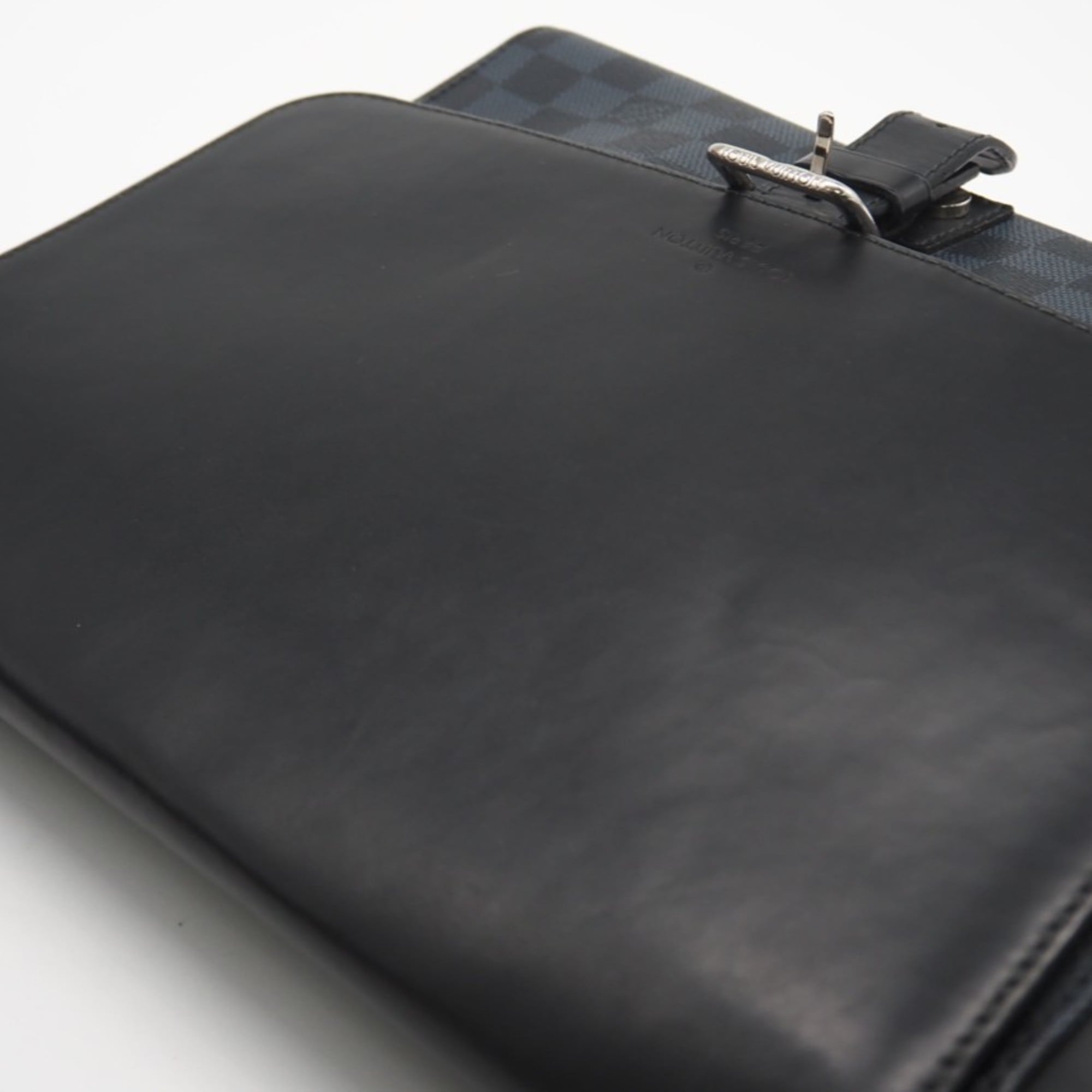 Louis Vuitton Black Gray Leather Shoulder Bag (Pre-Owned)