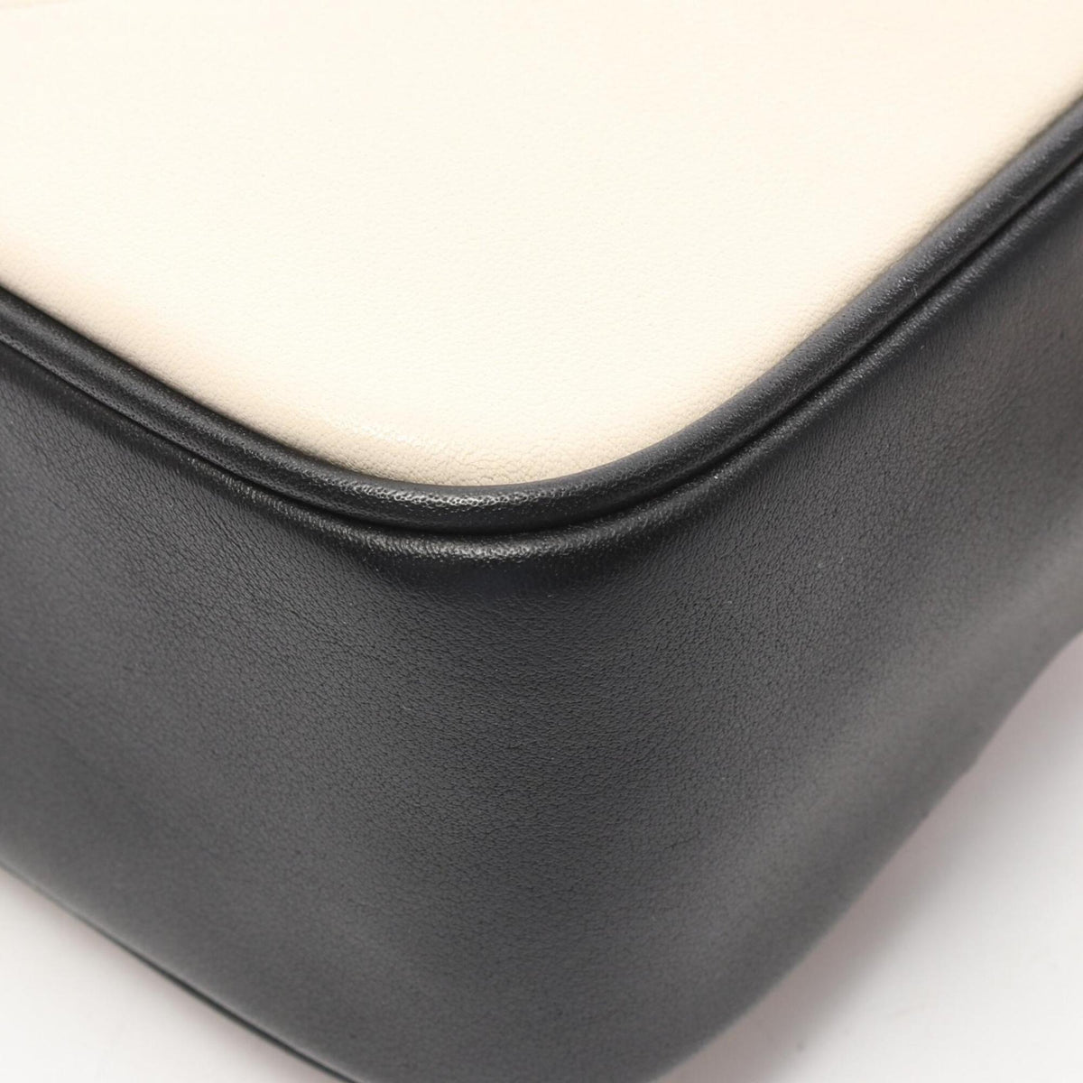 Marc Jacobs Ivory Leather Handbag Shoulder Bag (Pre-Owned)