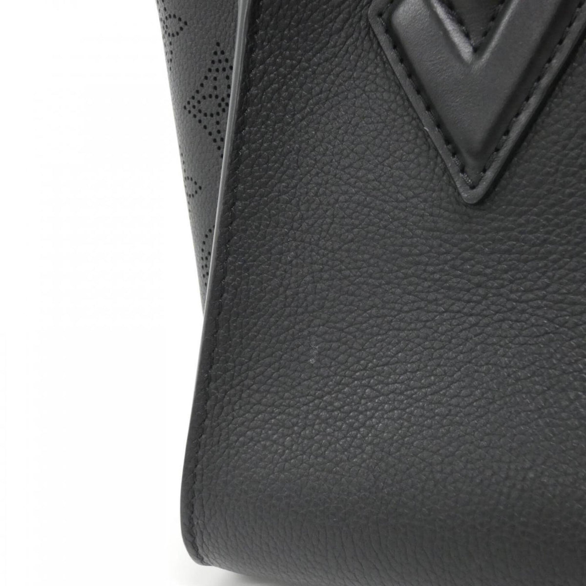 Louis Vuitton Black Leather Handbag (Pre-Owned)