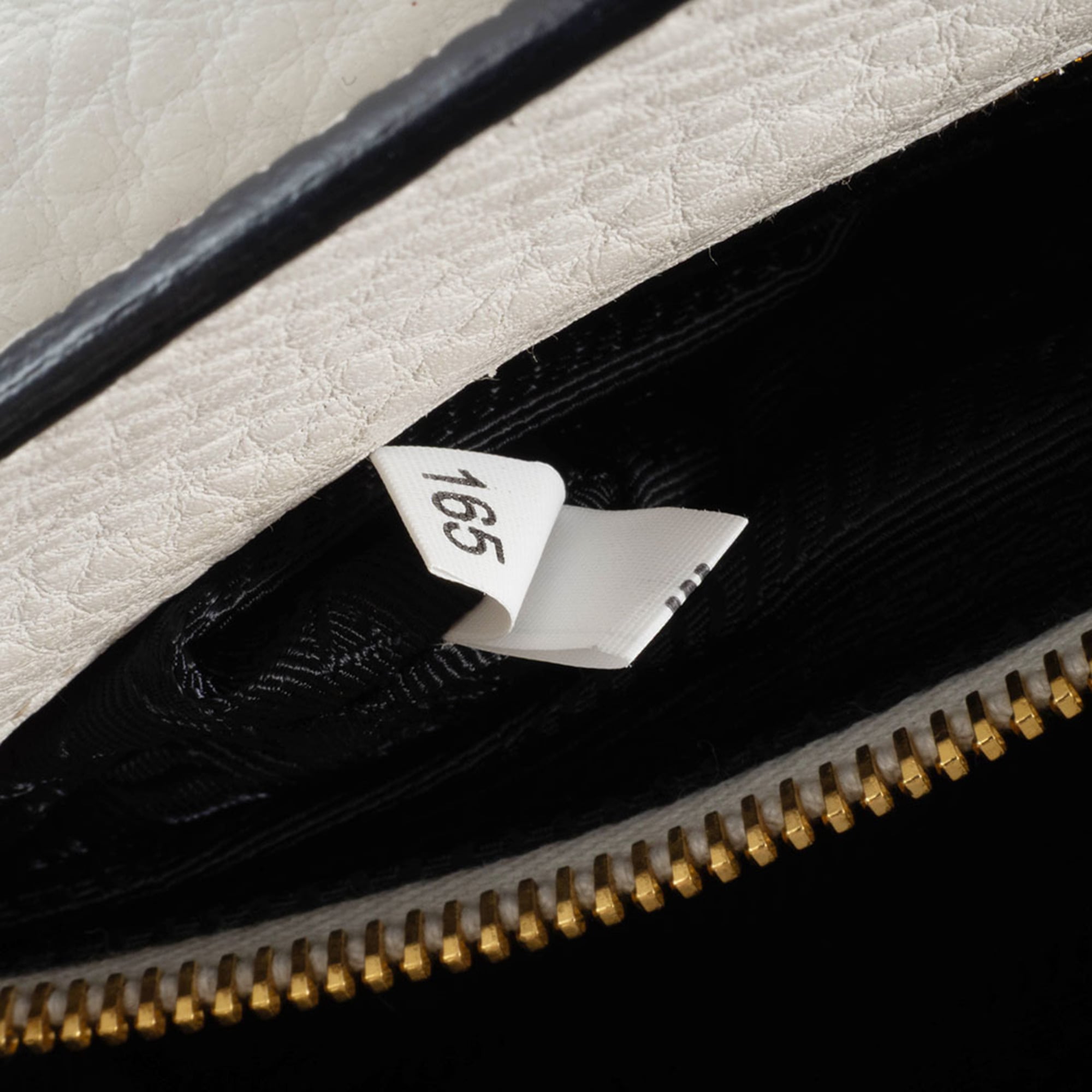 Prada White Leather Handbag (Pre-Owned)