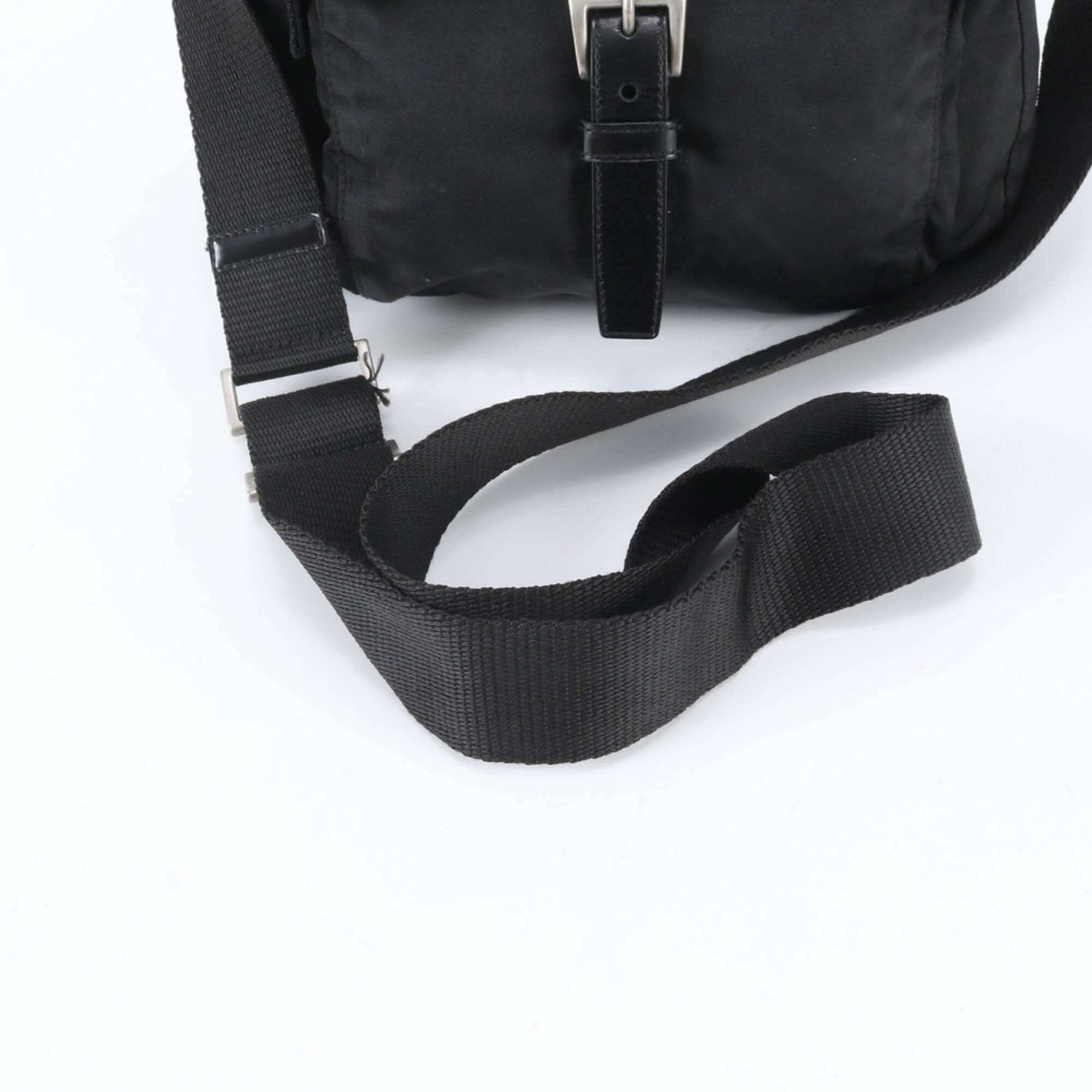 Prada Black Nylon Leather Messenger Bag Shoulder Bag (Pre-Owned)