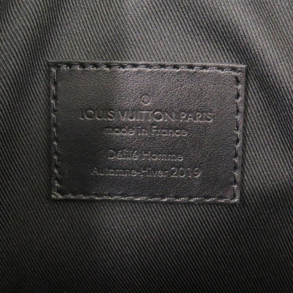 Louis Vuitton Black Leather Shoulder Bag (Pre-Owned)