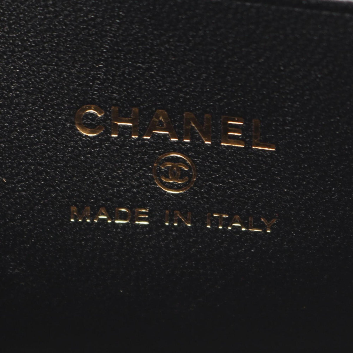 Chanel Matelasse Black Leather Handbag Shoulder Bag (Pre-Owned)