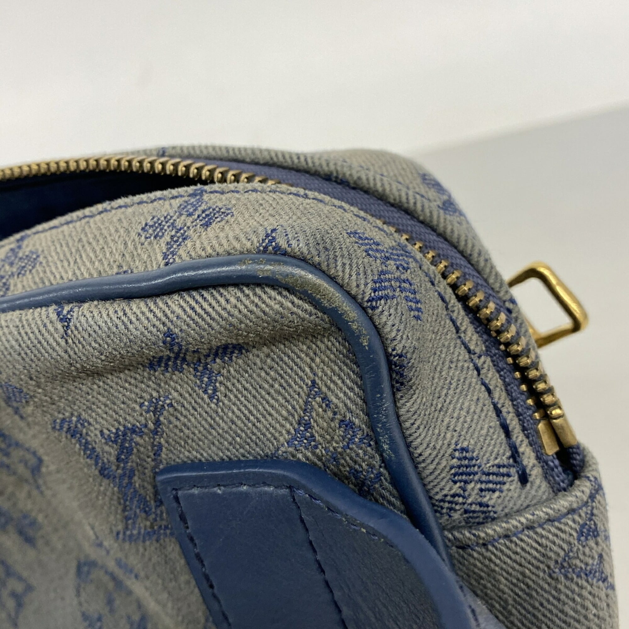 Louis Vuitton Navy Sling Bag (Pre-Owned)