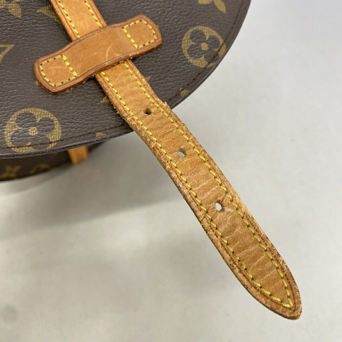 Louis Vuitton Brown Shoulder Bag (Pre-Owned)