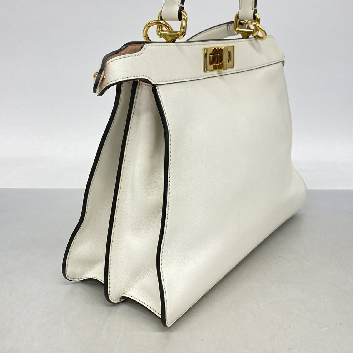 Fendi White Leather Handbag (Pre-Owned)