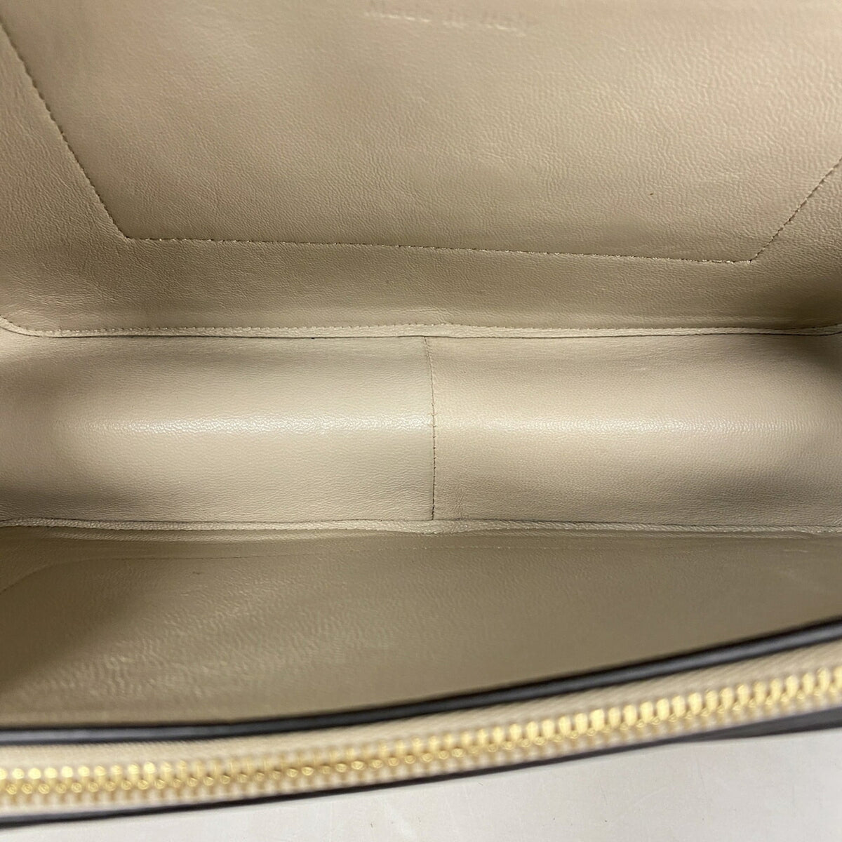 Celine Ivory Leather Shoulder Bag (Pre-Owned)