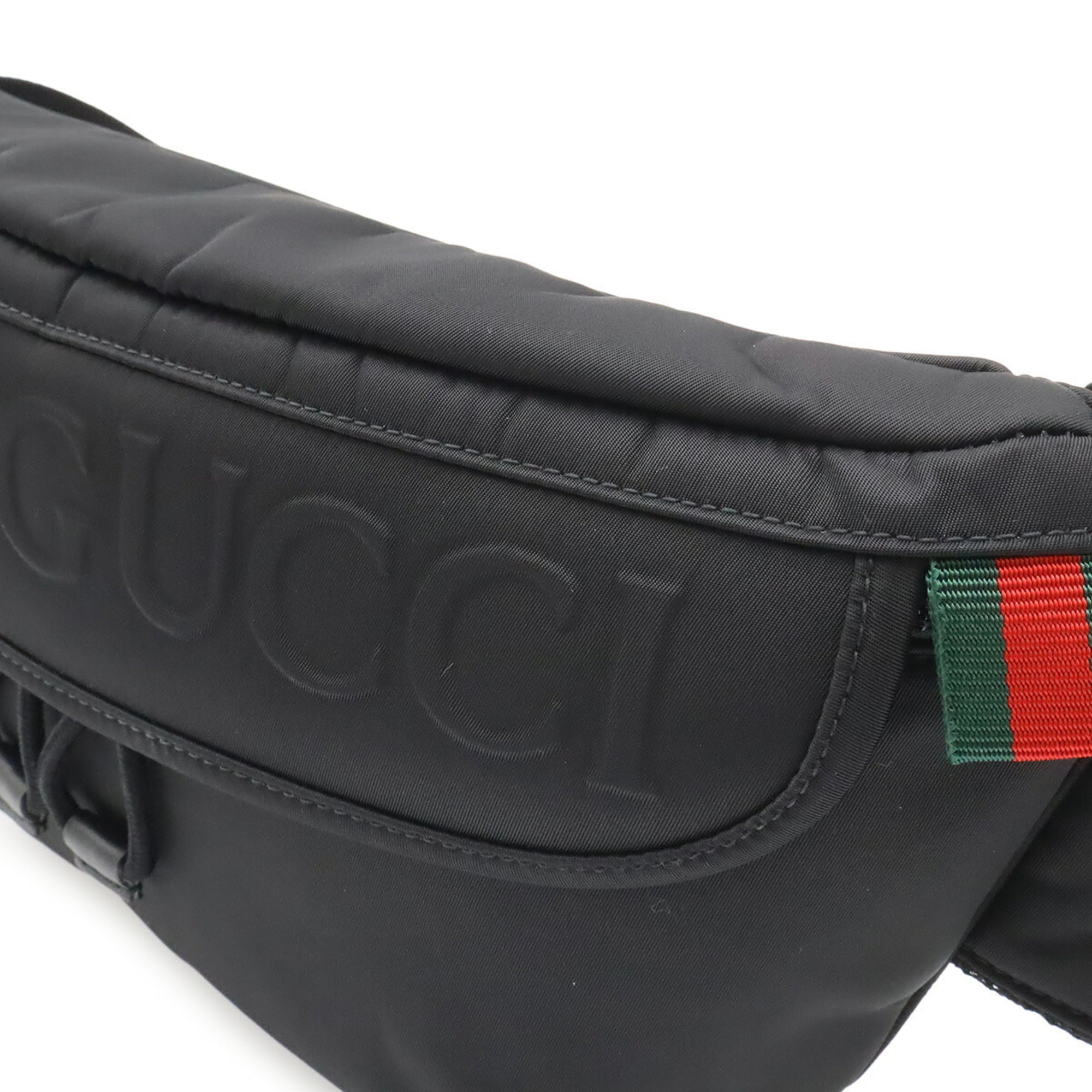 Gucci Black Nylon Pouch Sling Bag (Pre-Owned)