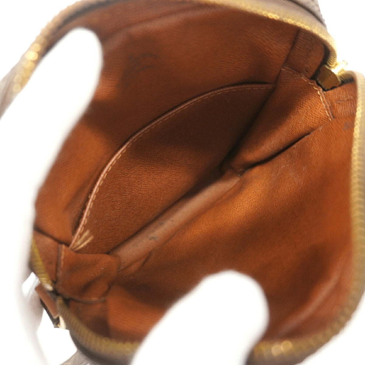 Louis Vuitton Brown Shoulder Bag (Pre-Owned)