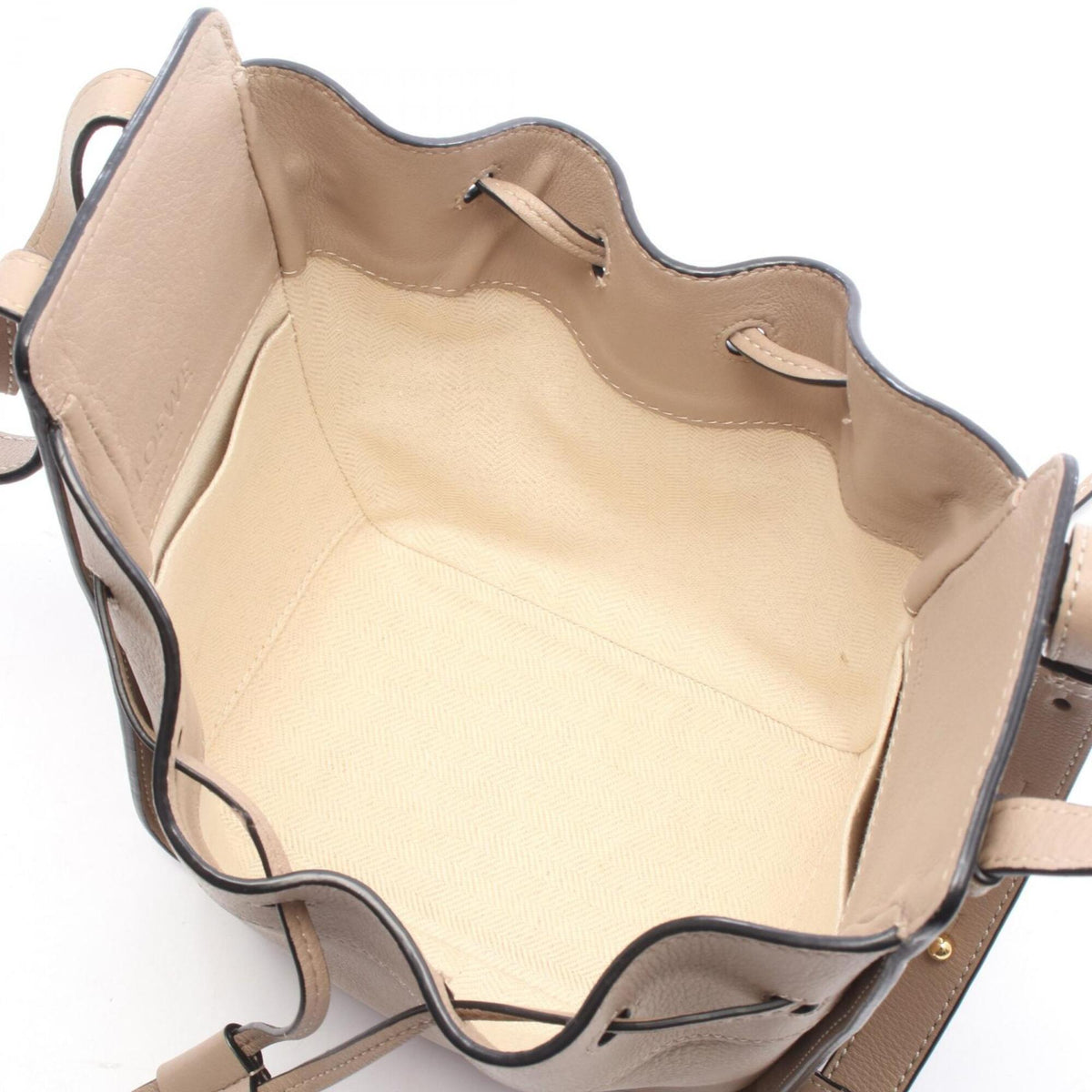 Loewe Beige Leather Handbag (Pre-Owned)