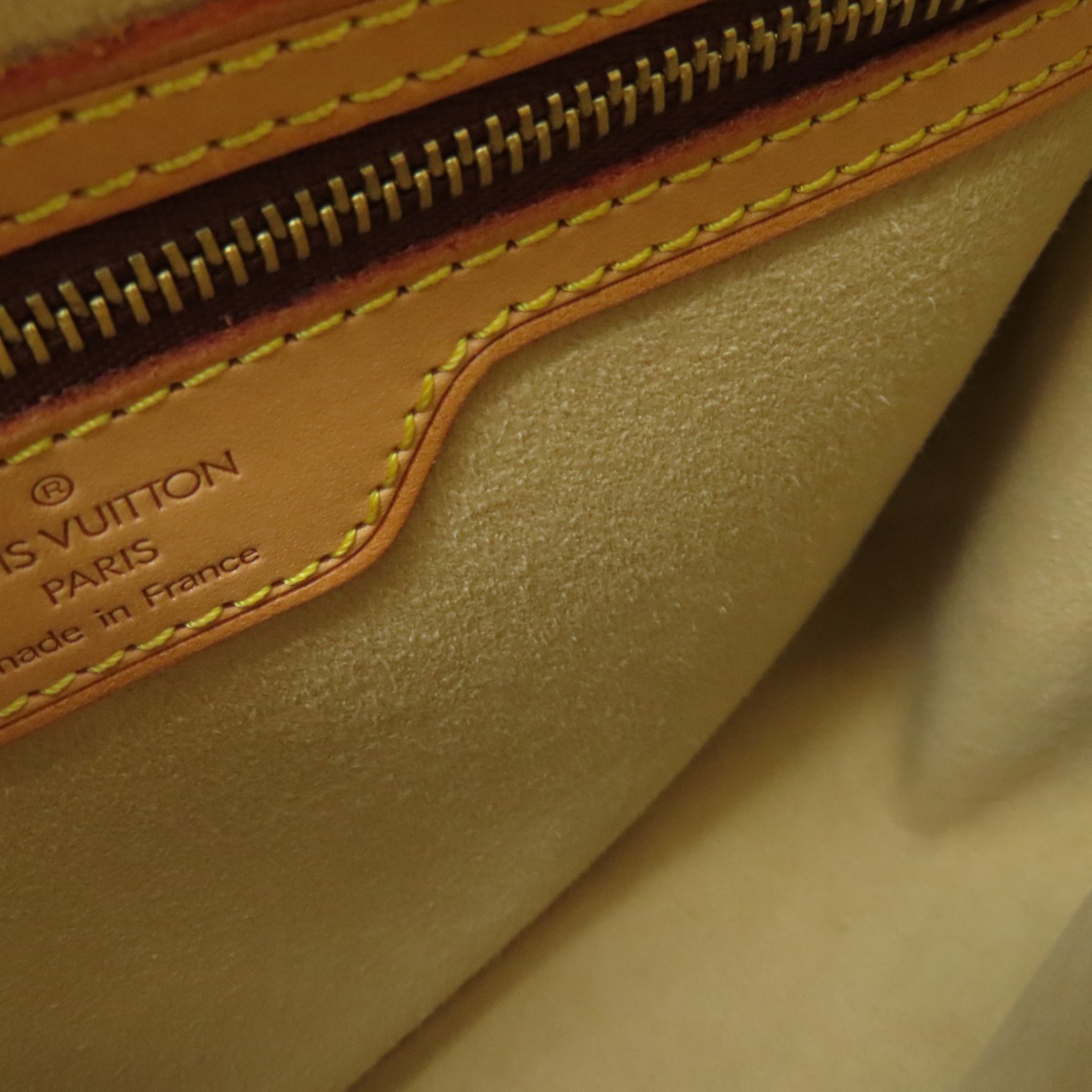 Louis Vuitton Monogram Monogram Shoulder Bag (Pre-Owned)
