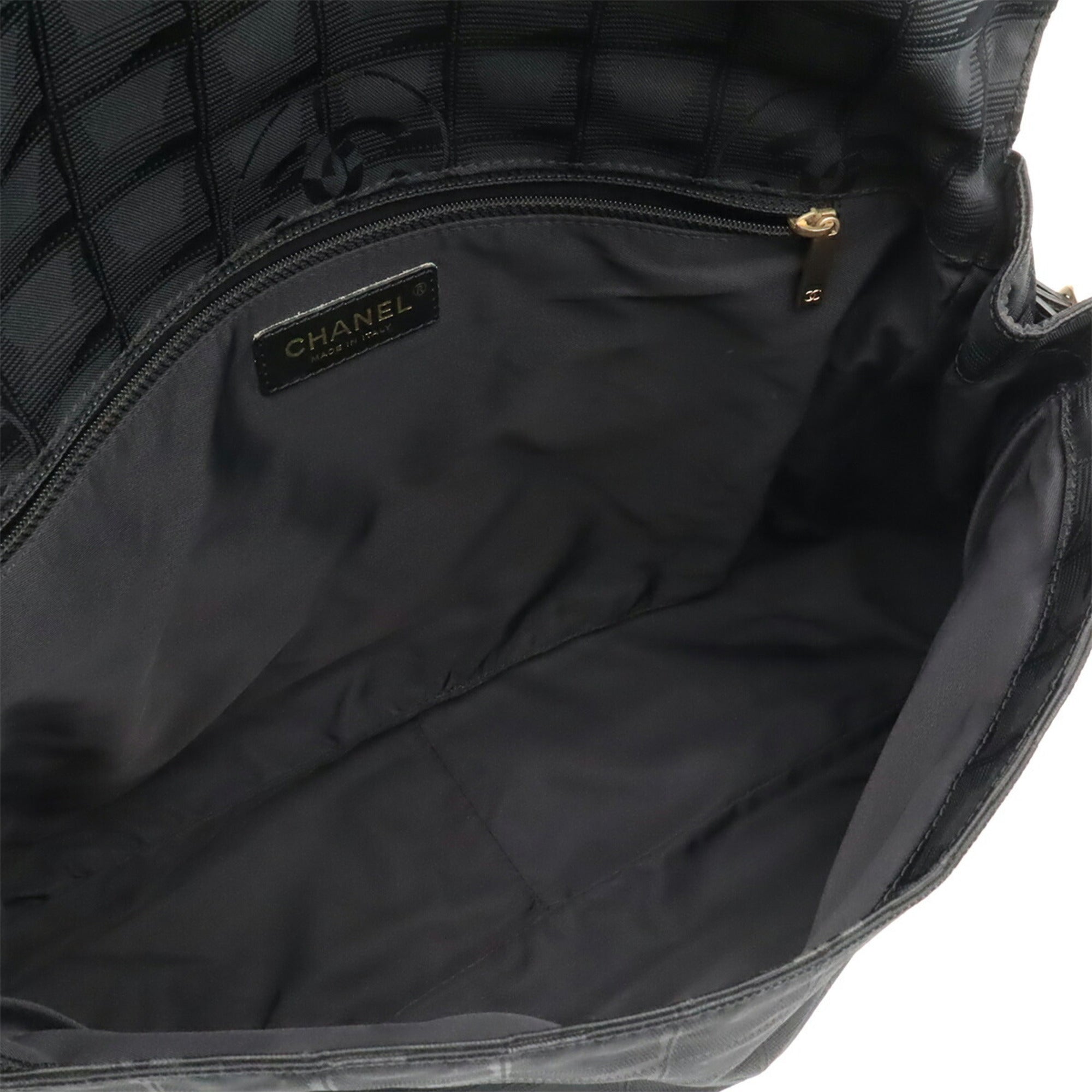 Chanel Black New Travel Line Handbag Shoulder Bag (Pre-Owned)