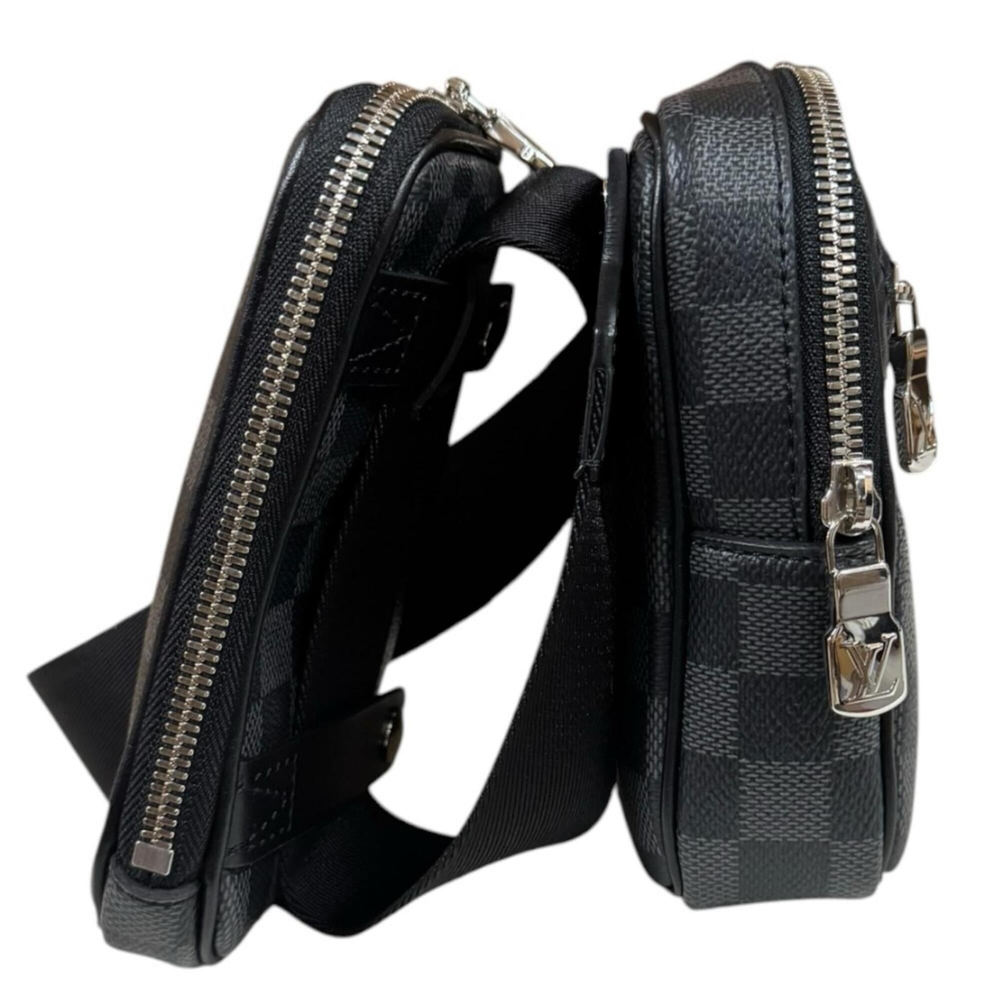 Louis Vuitton Black Gray Damier Graphite Canvas Pouch Shoulder Bag (Pre-Owned)