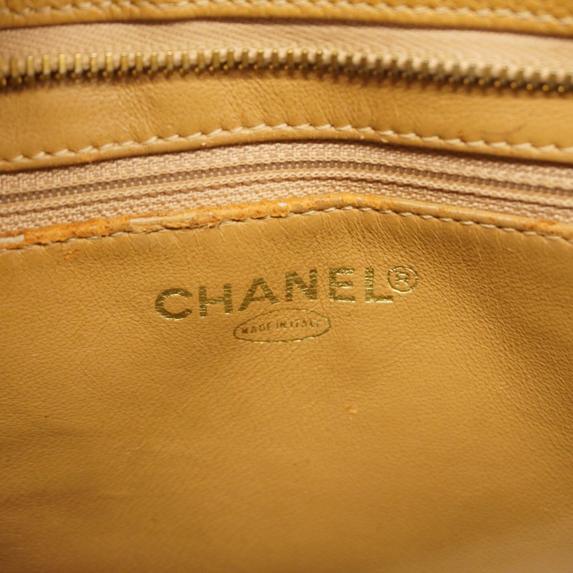 Chanel Beige Grained Calfskin Tote Bag (Pre-Owned)
