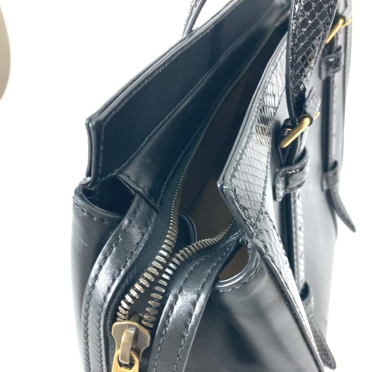 Gucci Black Leather Handbag (Pre-Owned)