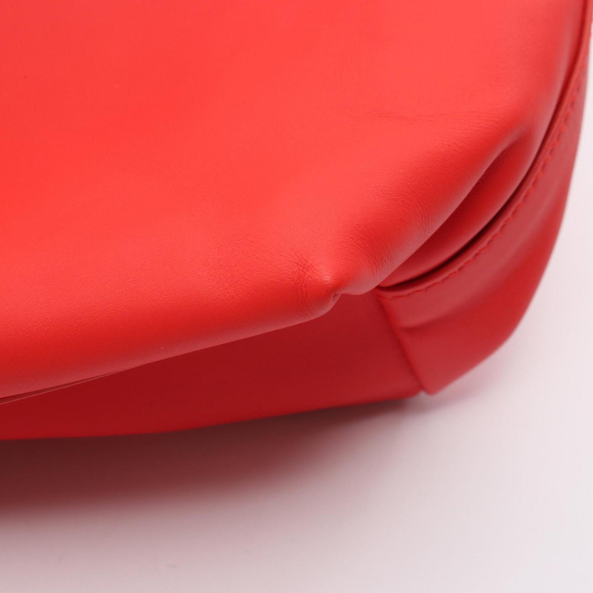 Bottega Veneta Red Color Leather Handbag Shoulder Bag (Pre-Owned)
