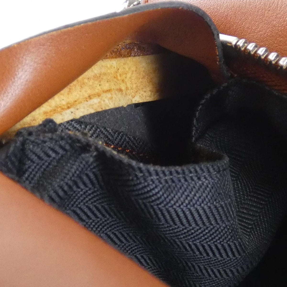 Loewe Brown Leather Shoulder Bag (Pre-Owned)