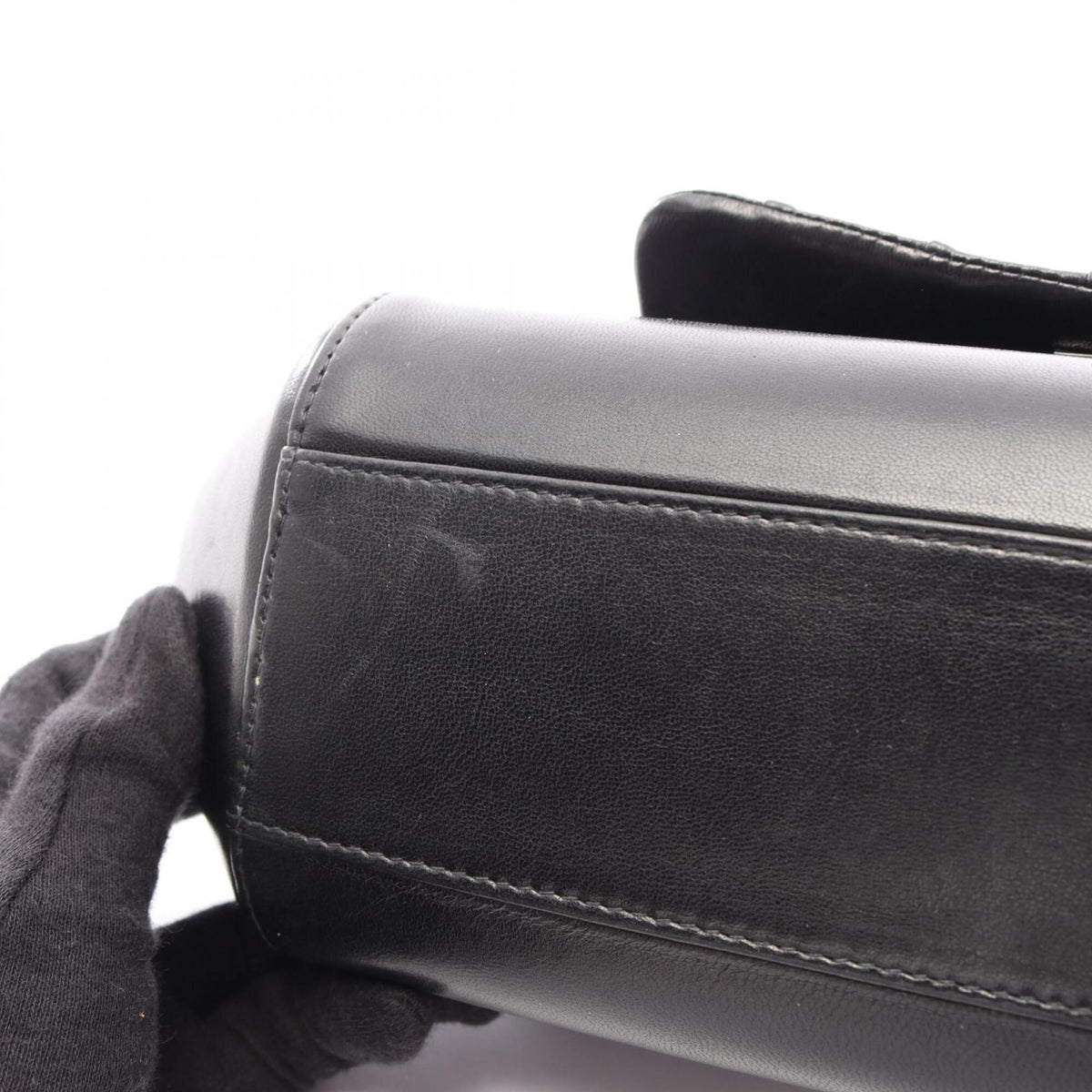 Chanel Black Leather Handbag Shoulder Bag (Pre-Owned)