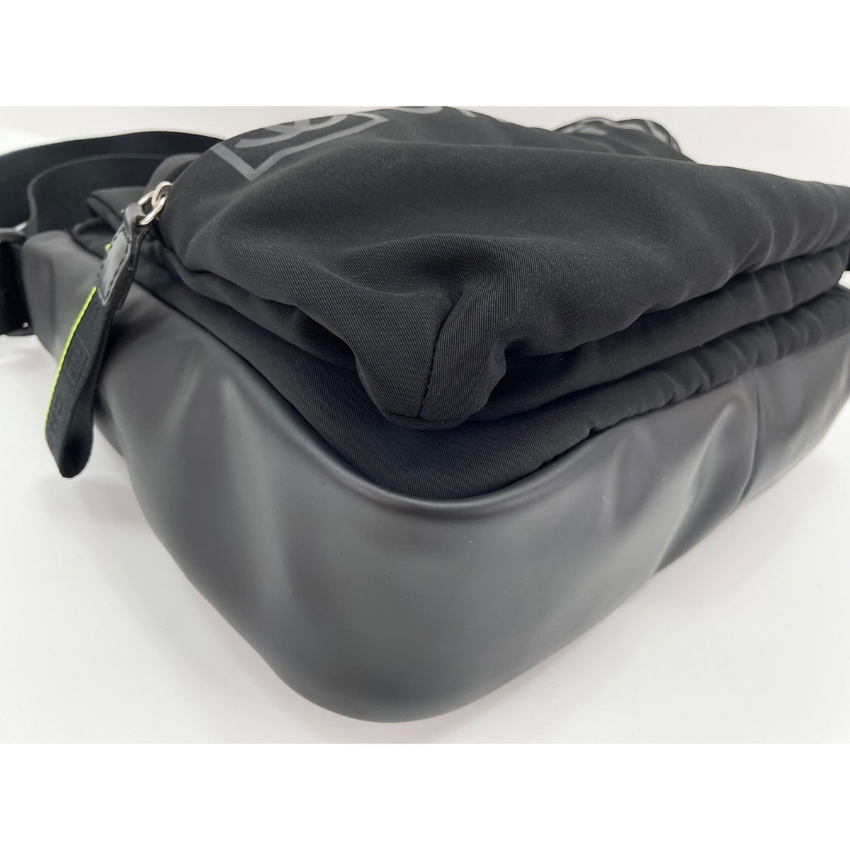 Chanel Sport Black Clear Nylon Shoulder Bag (Pre-Owned)