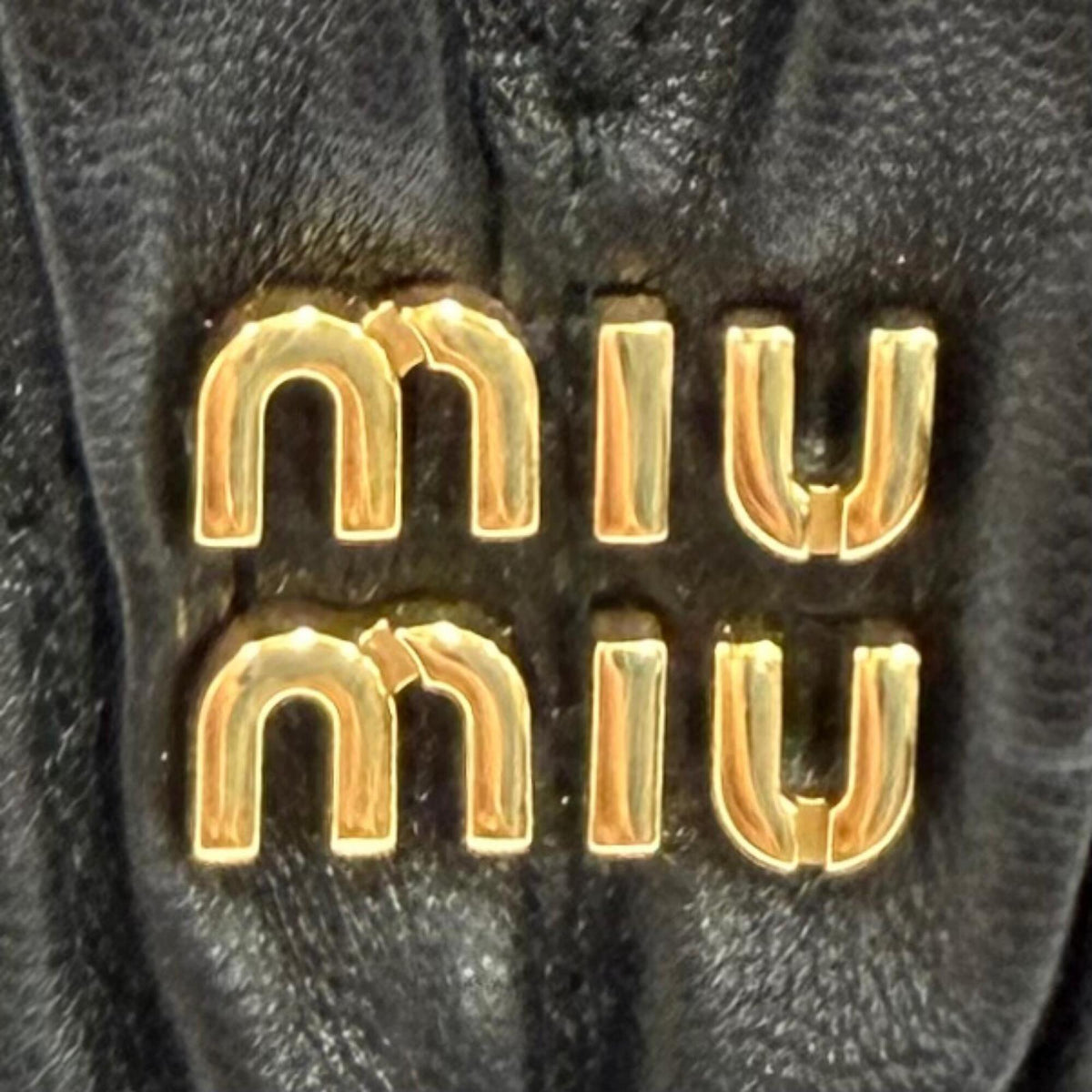 Miu Miu Black Leather Shoulder Bag (Pre-Owned)