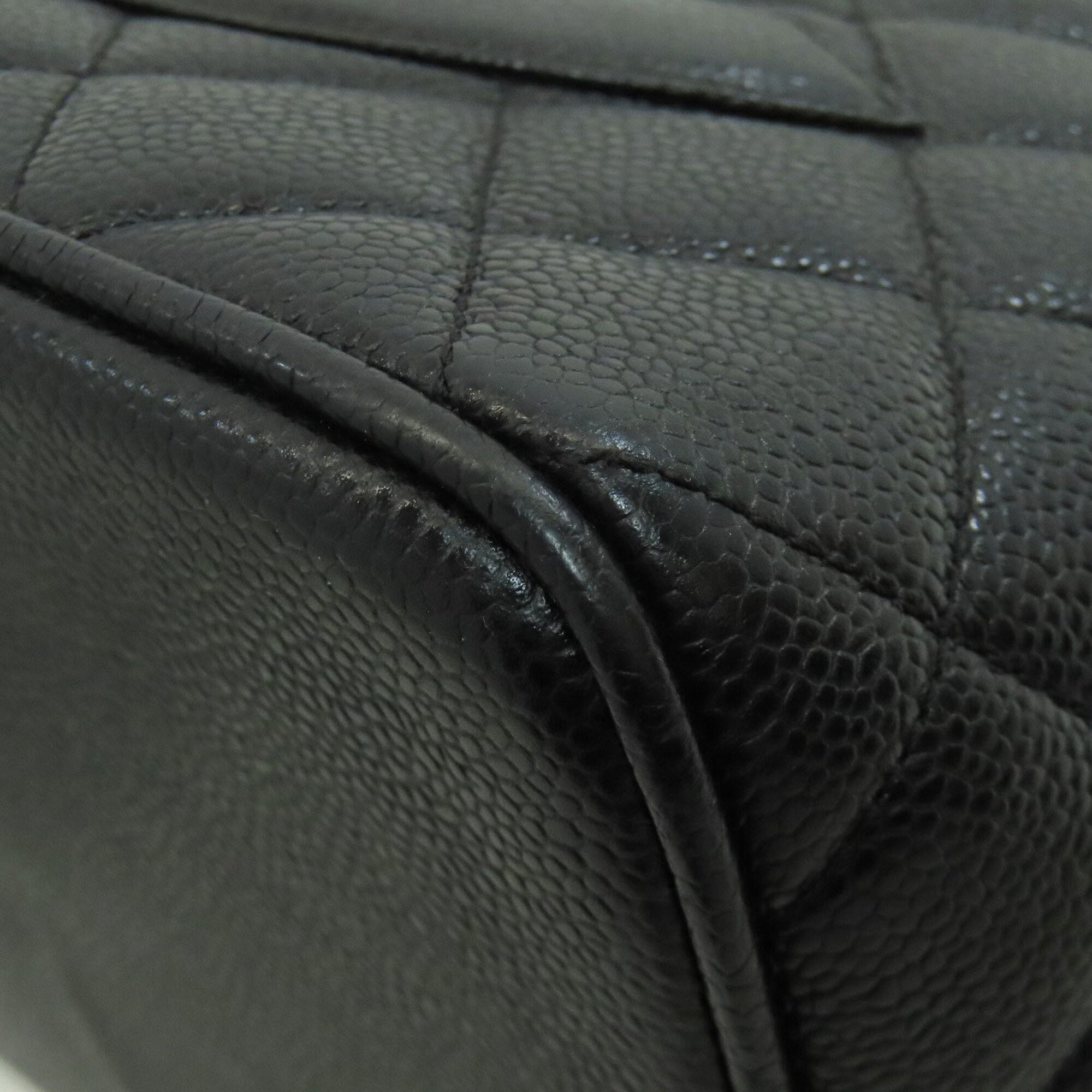 Chanel Black Leather Tote Bag (Pre-Owned)