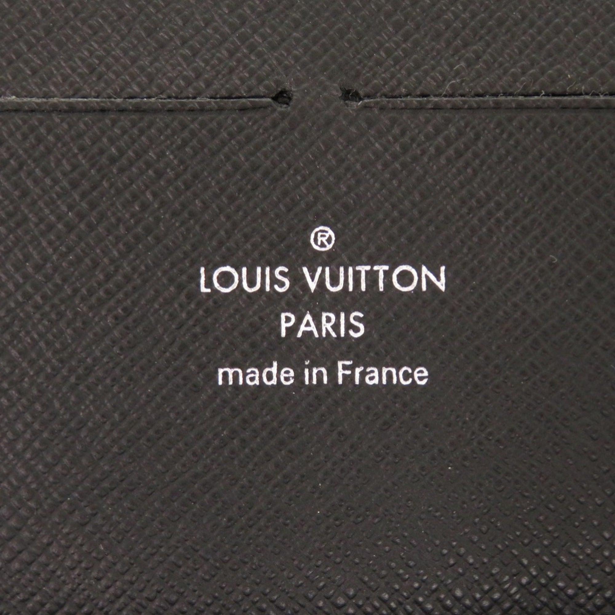 Louis Vuitton Black Noir Epi Leather Long Wallet (Bi-Fold) (Pre-Owned)