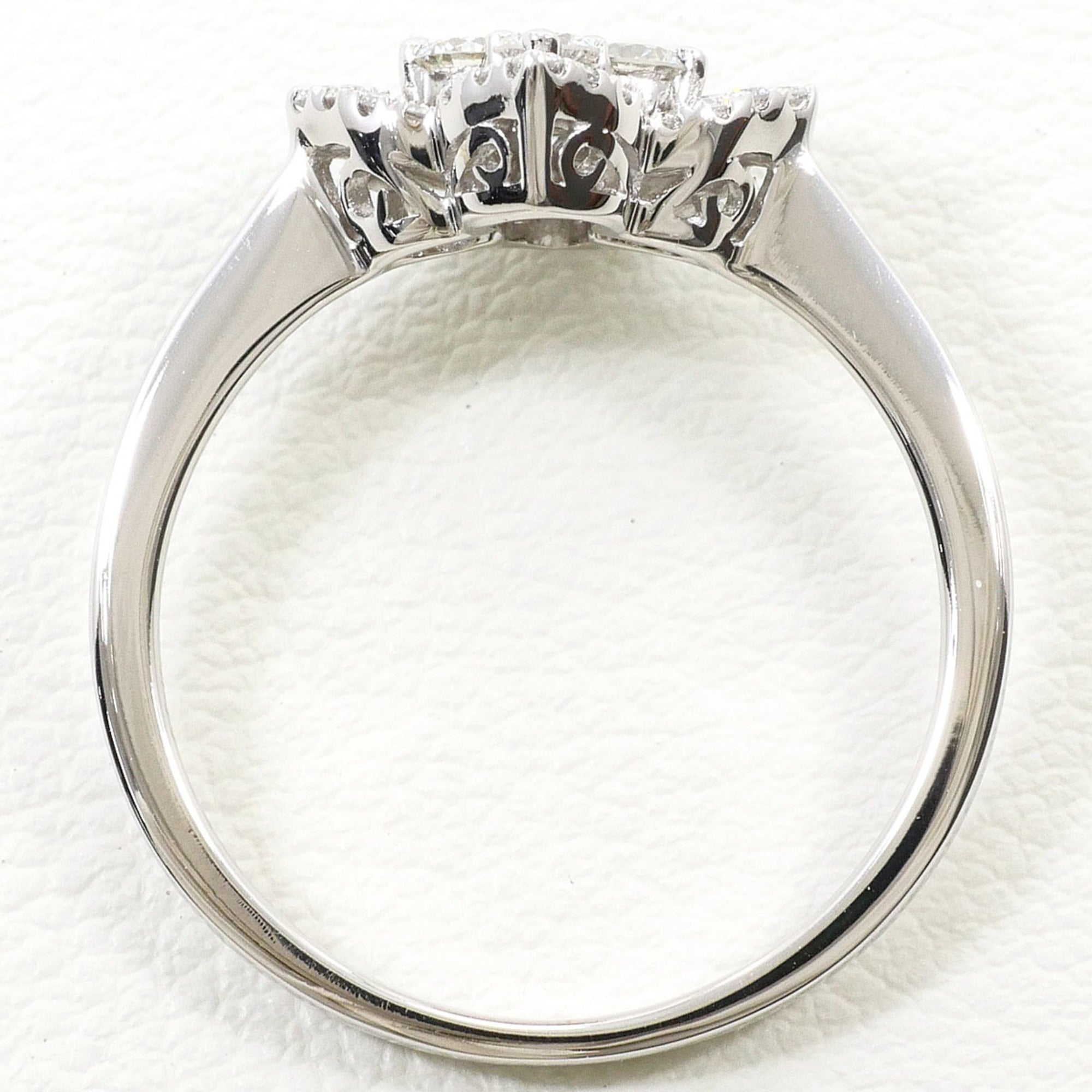 Unbranded White Gold White Gold (18K) Band Ring (Pre-Owned)