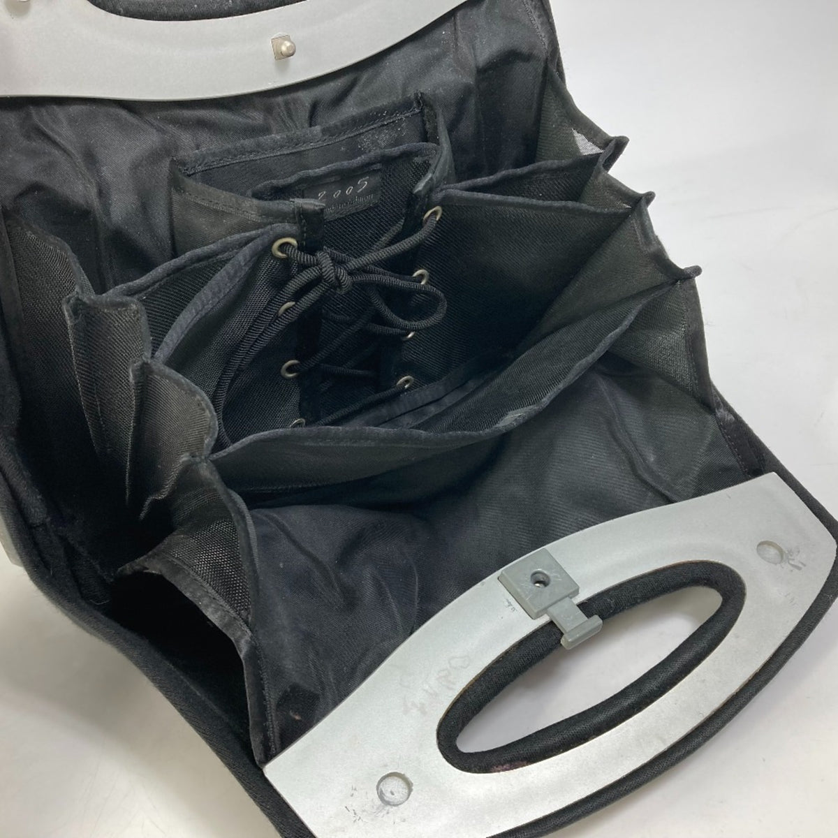 Chanel Black Cloth Handbag (Pre-Owned)
