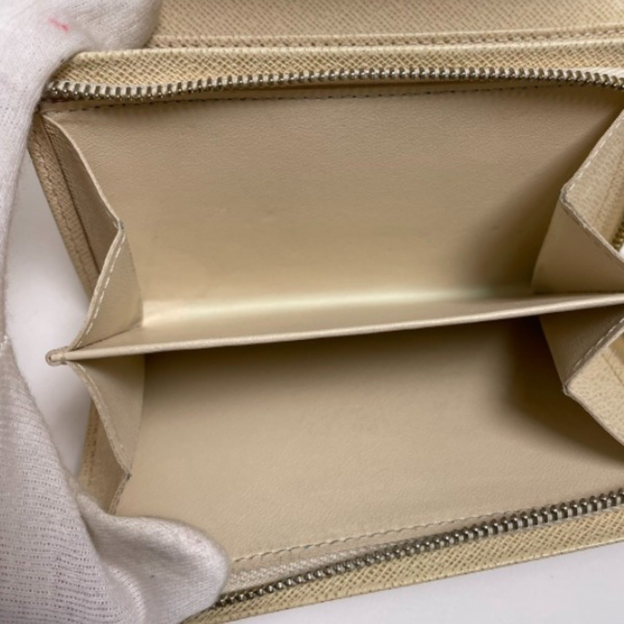 Louis Vuitton Wallet (Bi-Fold) (Pre-Owned)