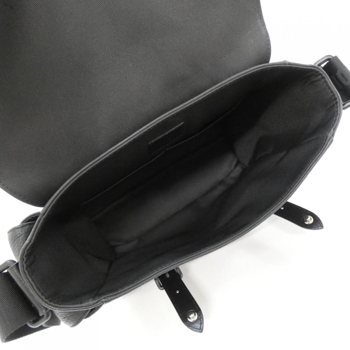 Louis Vuitton Black Leather Shoulder Bag (Pre-Owned)