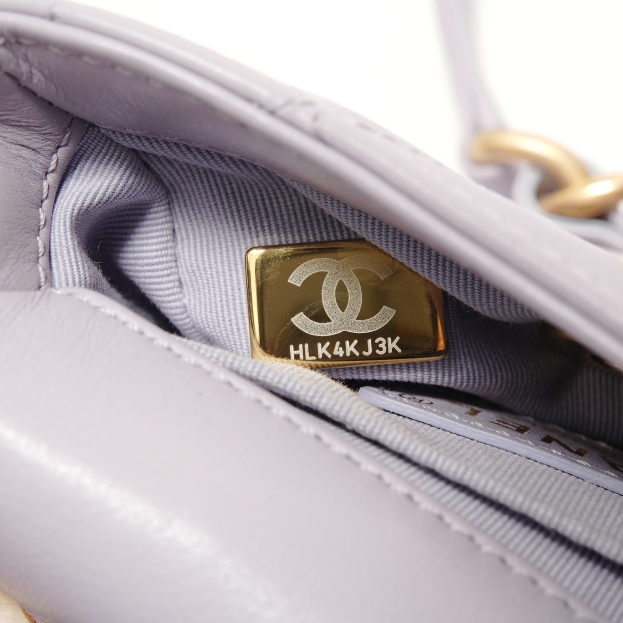Chanel Purple Shoulder Bag (Pre-Owned)